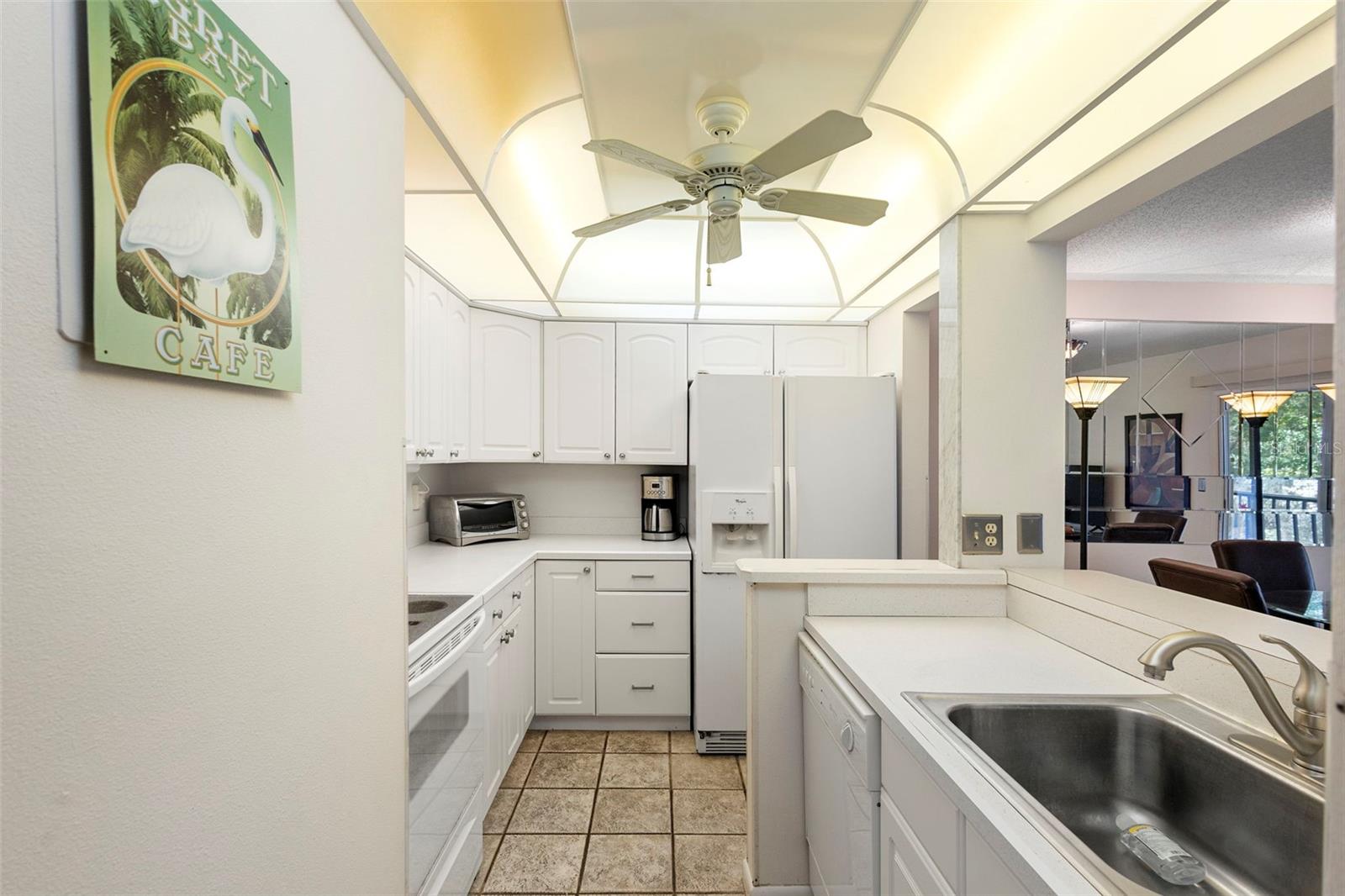 LAKESIDE CONDO APTS - Residential