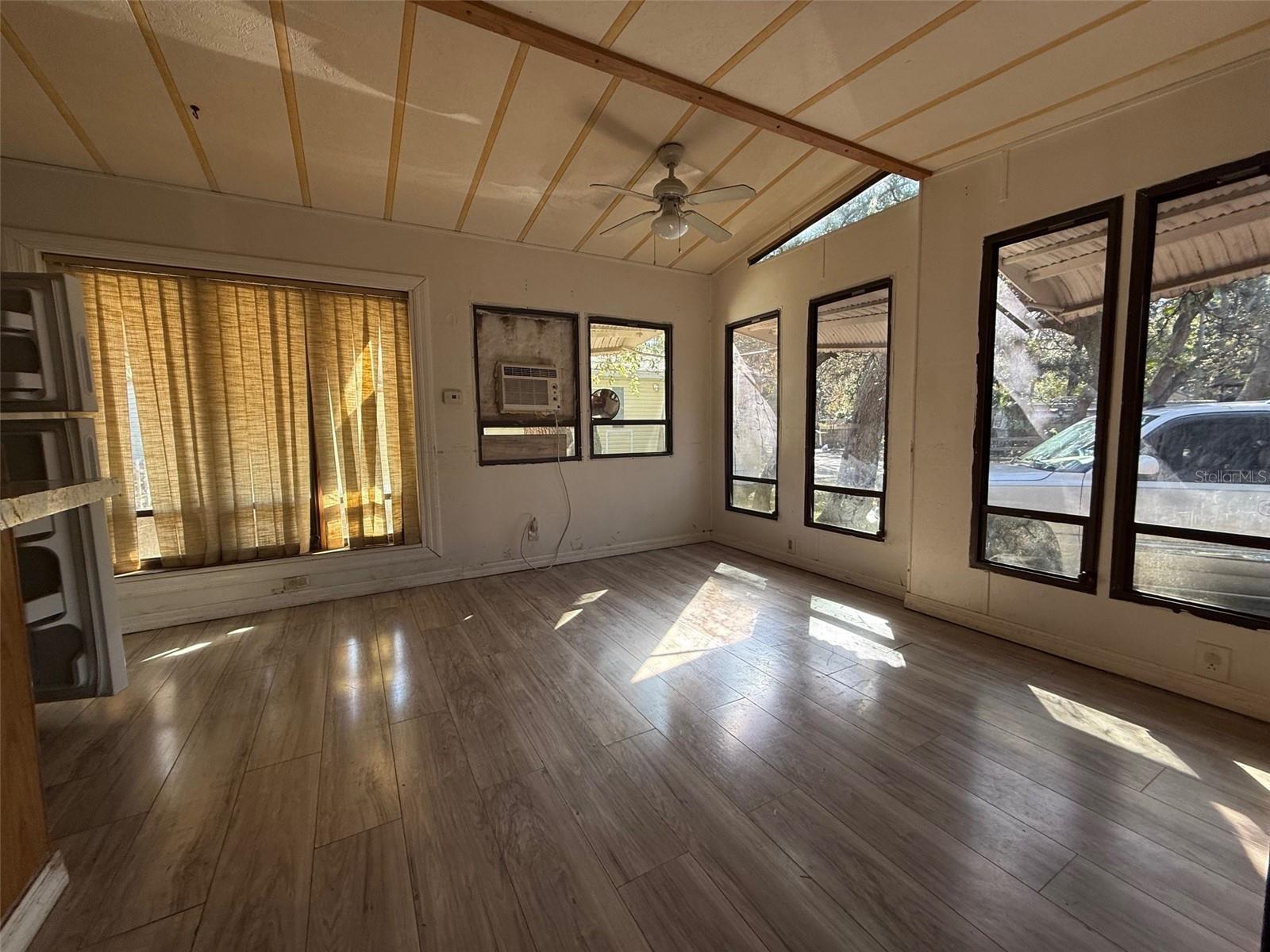 YOGI BEARS JELLYSTONE PARK CONDO - Residential Lease