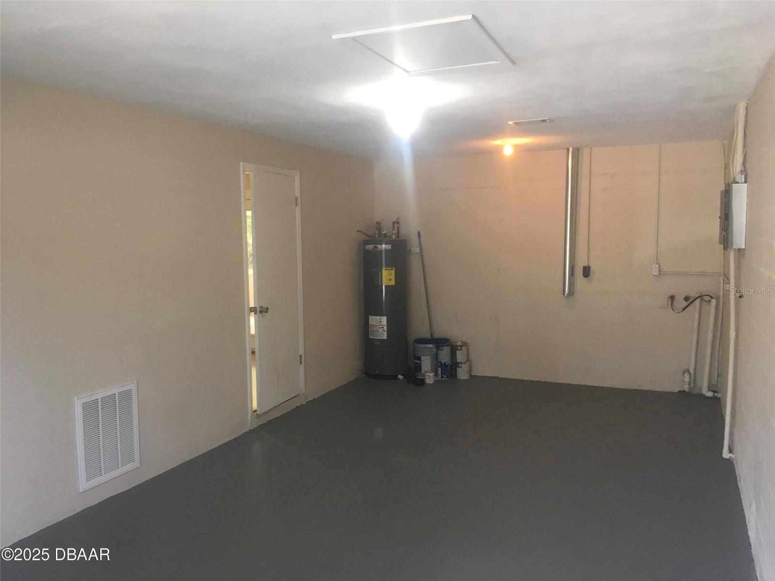 1500 WILDROSE LANE