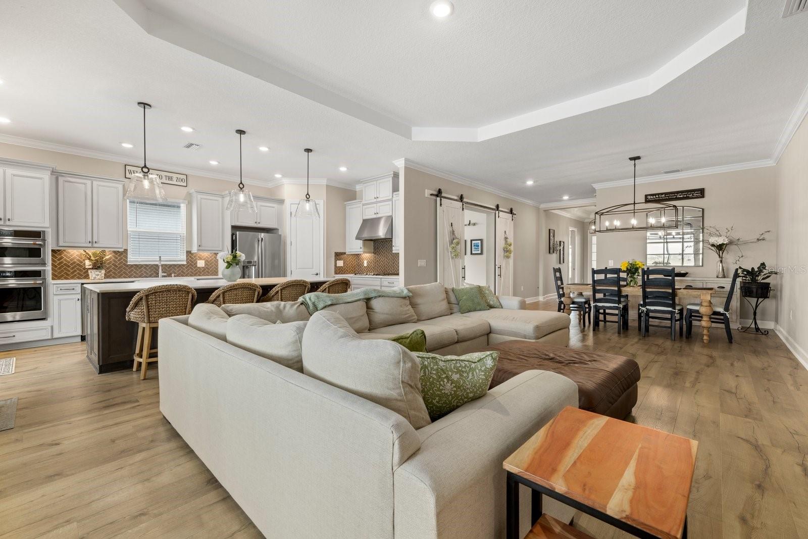 AZARIO ESPLANADE PH III SUBPH D - Residential