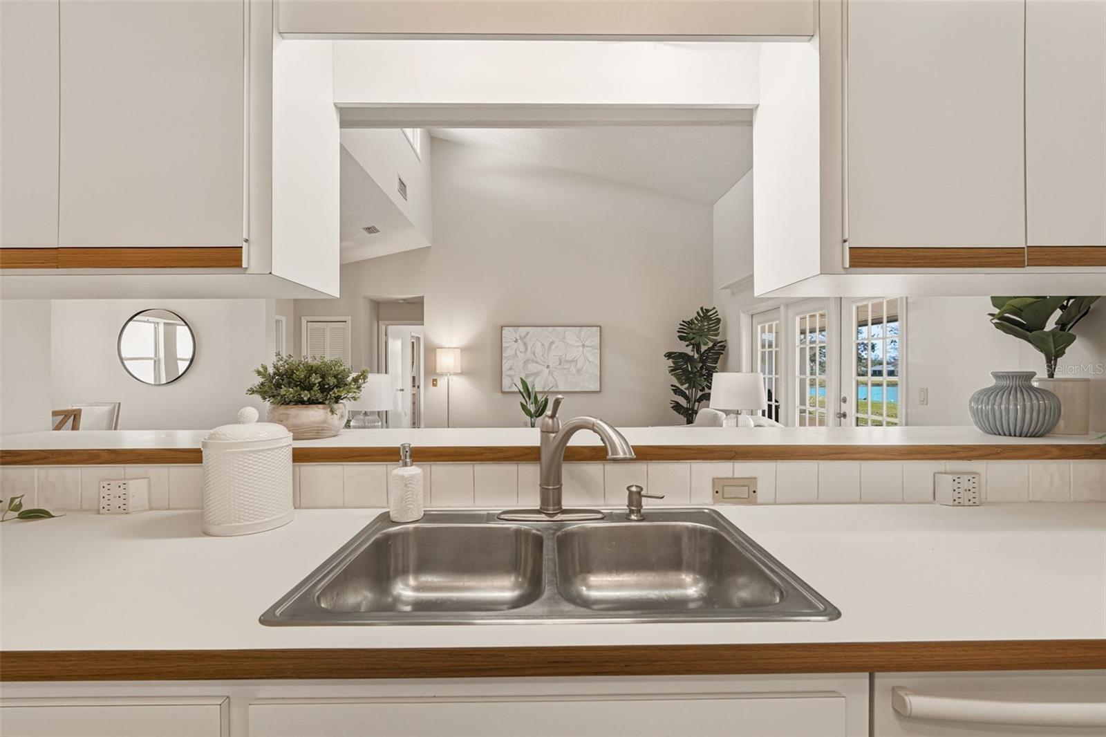 MEADOW RUN AT JACARANDA - Residential