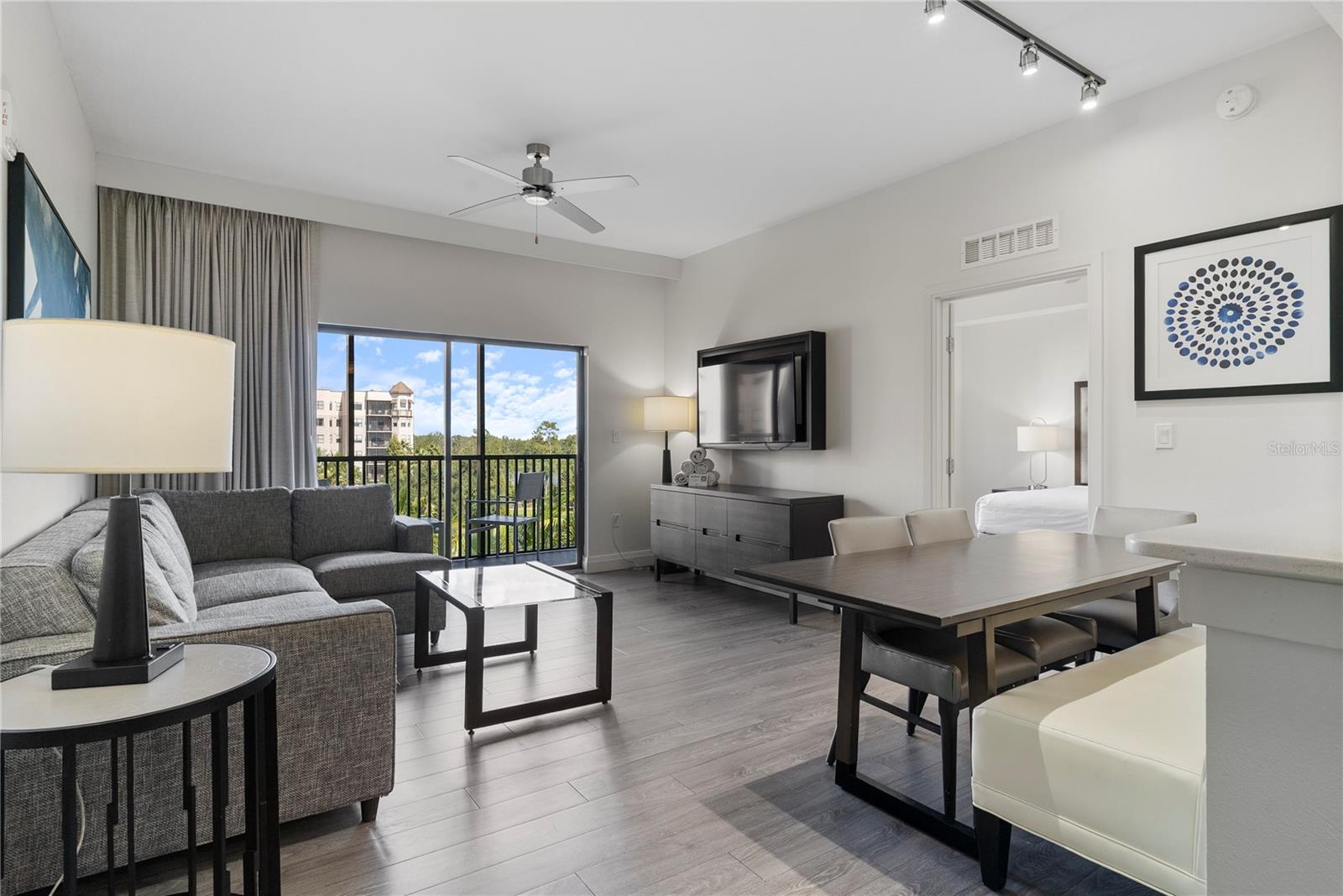 GROVE RESIDENCE & SPA HOTEL CONDO 3 - Residential