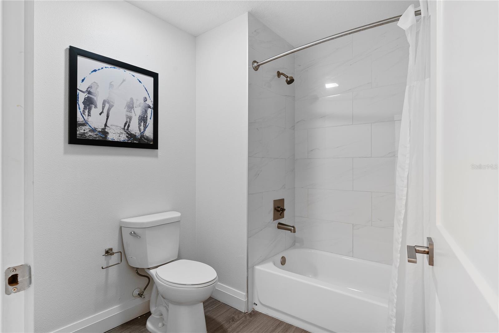 GROVE RESIDENCE & SPA HOTEL CONDO 3 - Residential