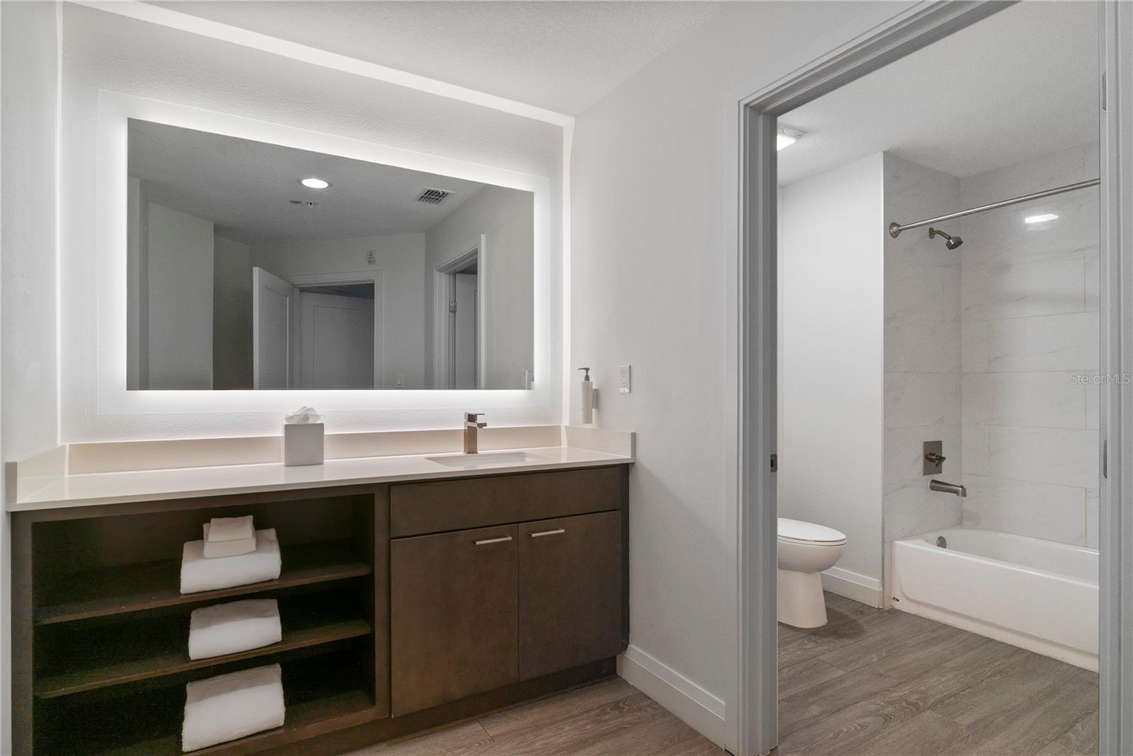 GROVE RESIDENCE & SPA HOTEL CONDO 3 - Residential