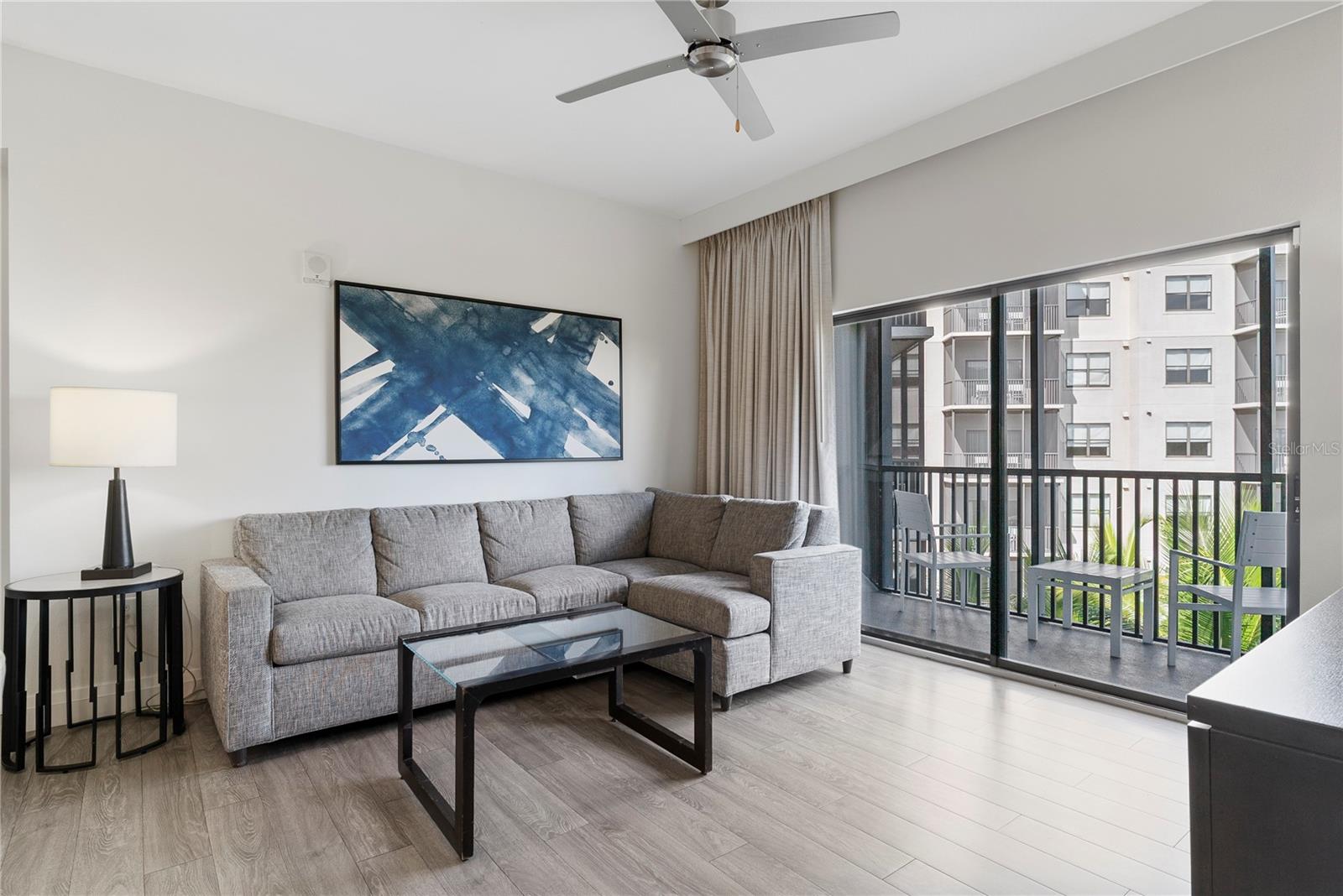 GROVE RESIDENCE & SPA HOTEL CONDO 3 - Residential