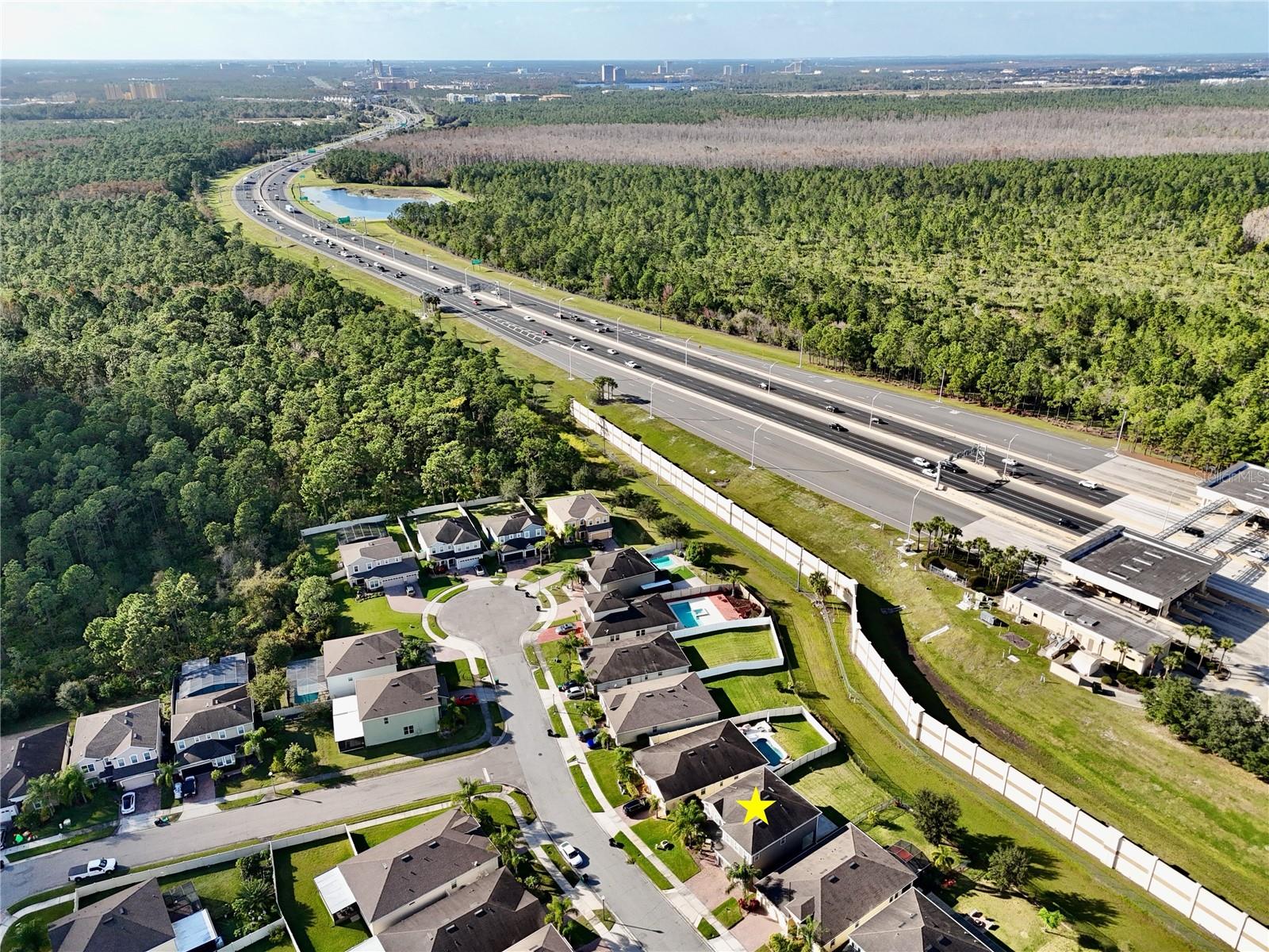 POINTE/HUNTERS CRK - Residential