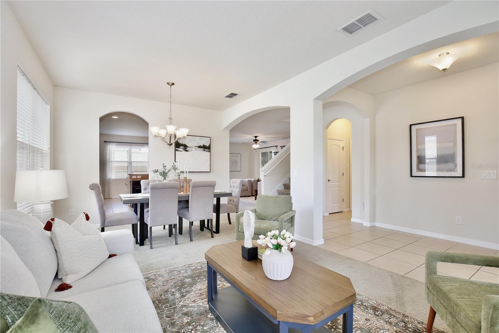 POINTE/HUNTERS CRK - Residential