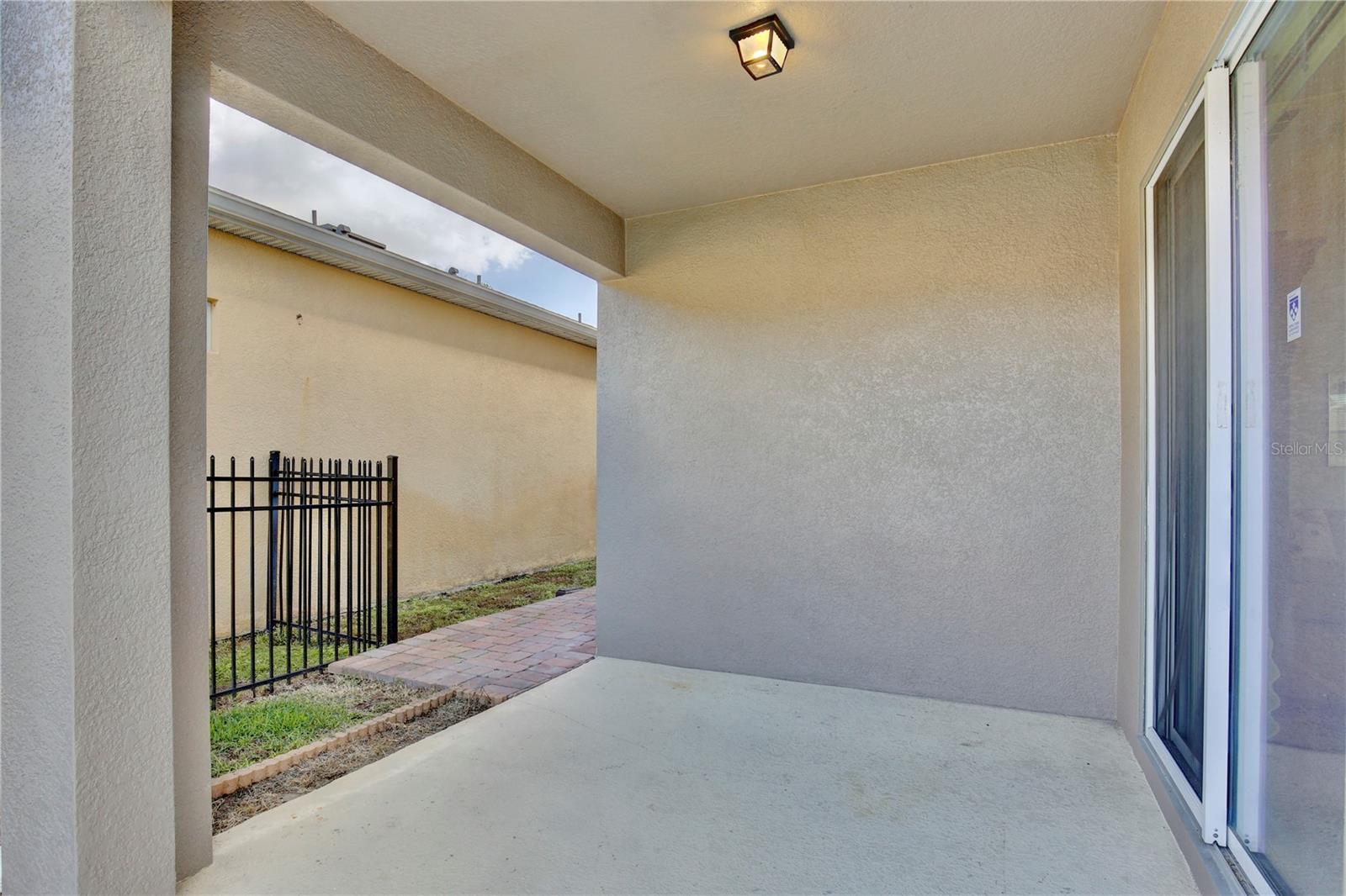 POINTE/HUNTERS CRK - Residential