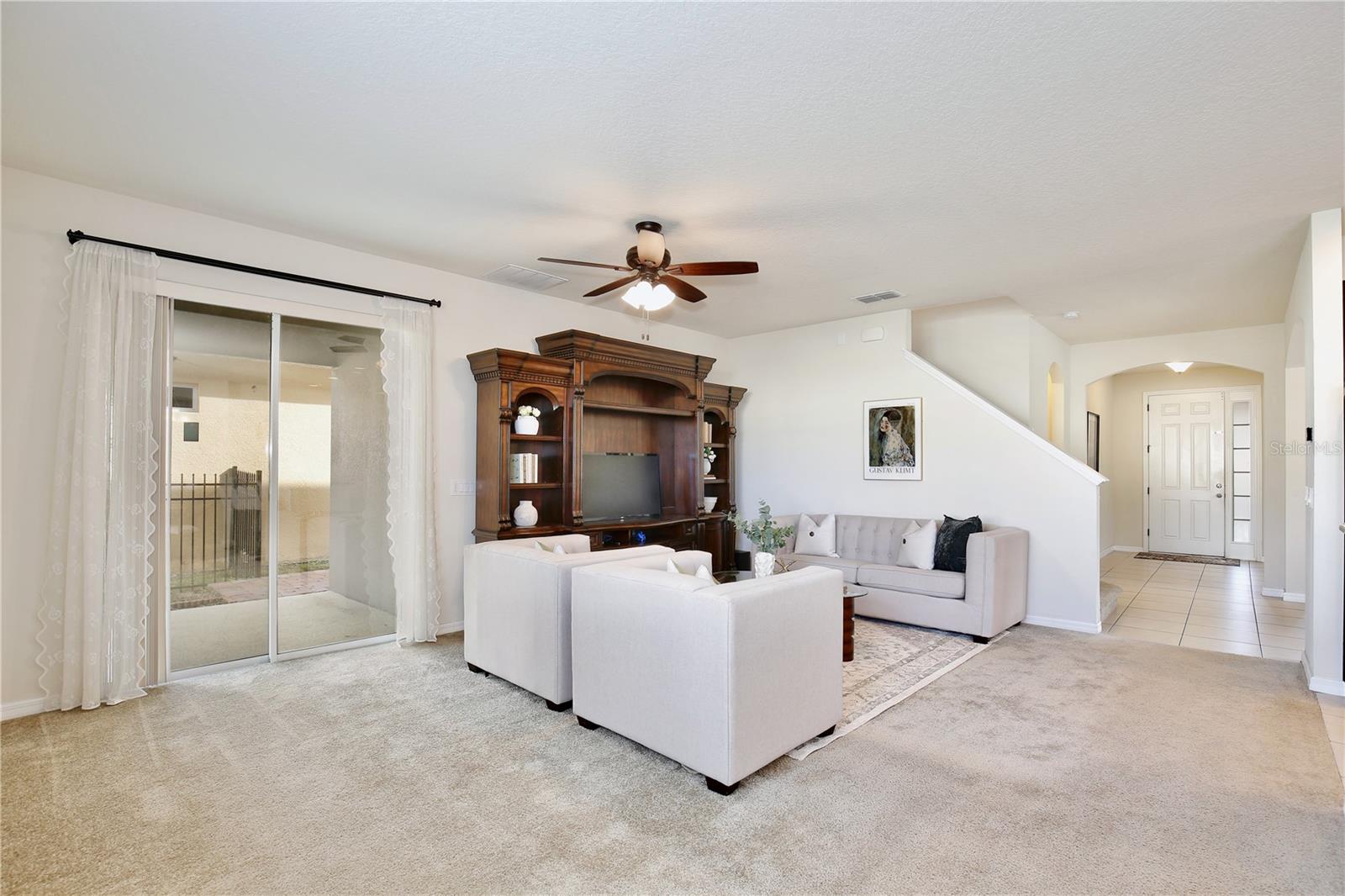 POINTE/HUNTERS CRK - Residential