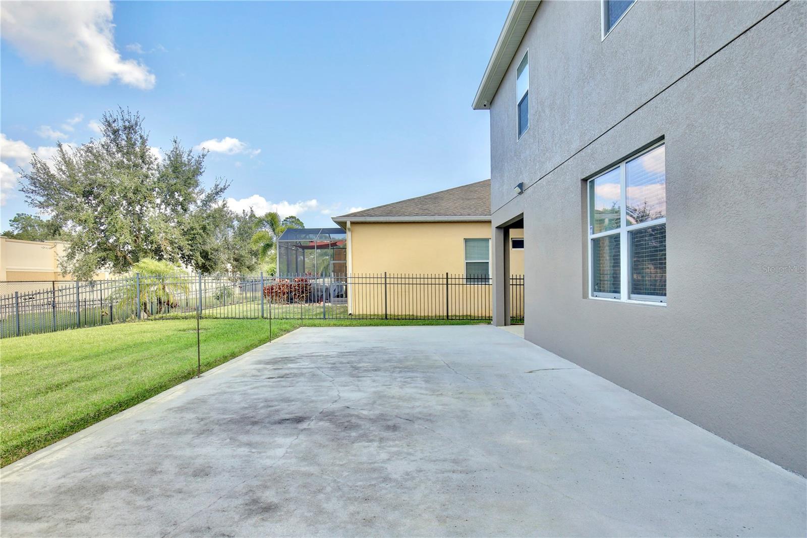 POINTE/HUNTERS CRK - Residential