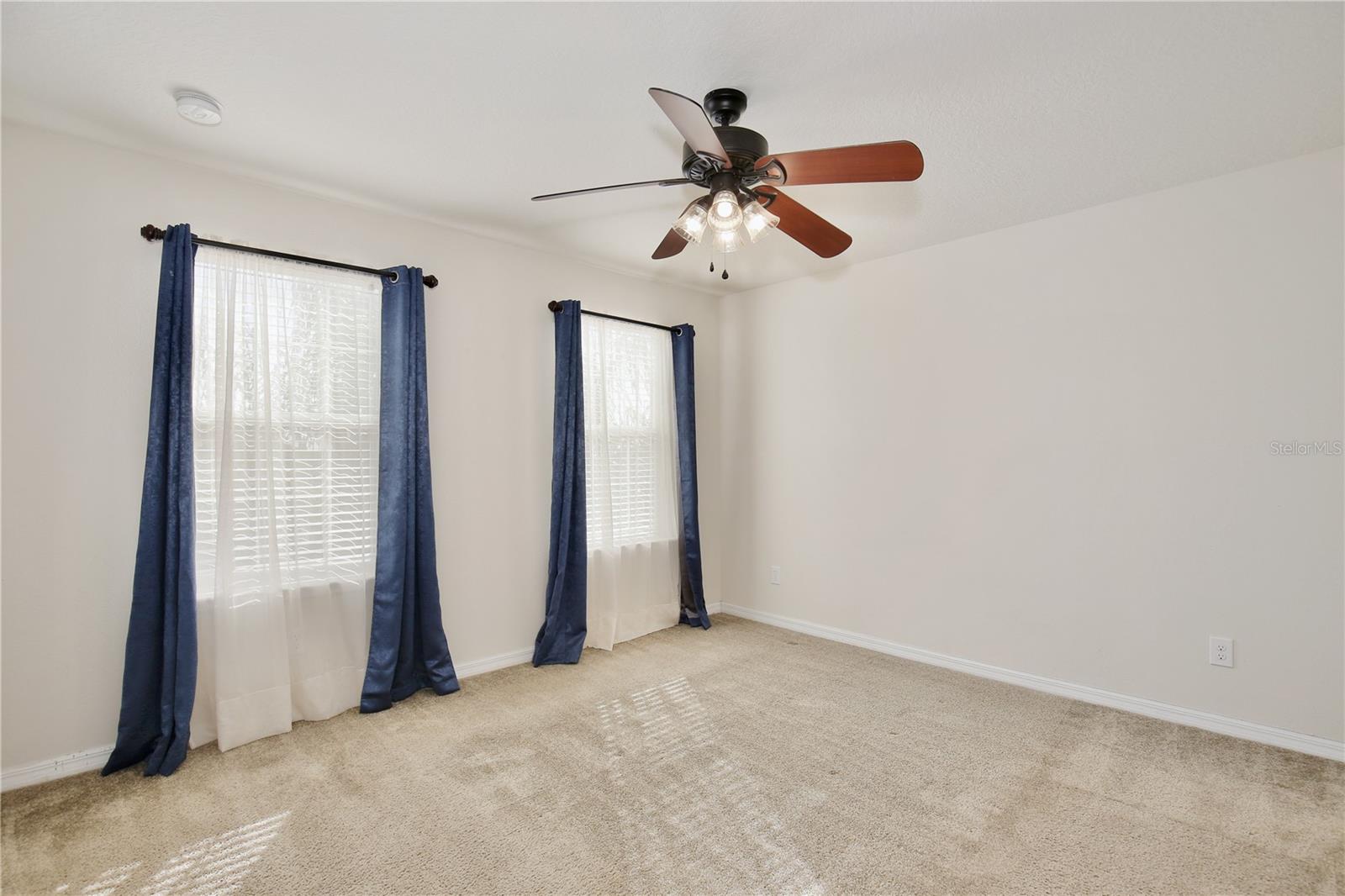 POINTE/HUNTERS CRK - Residential