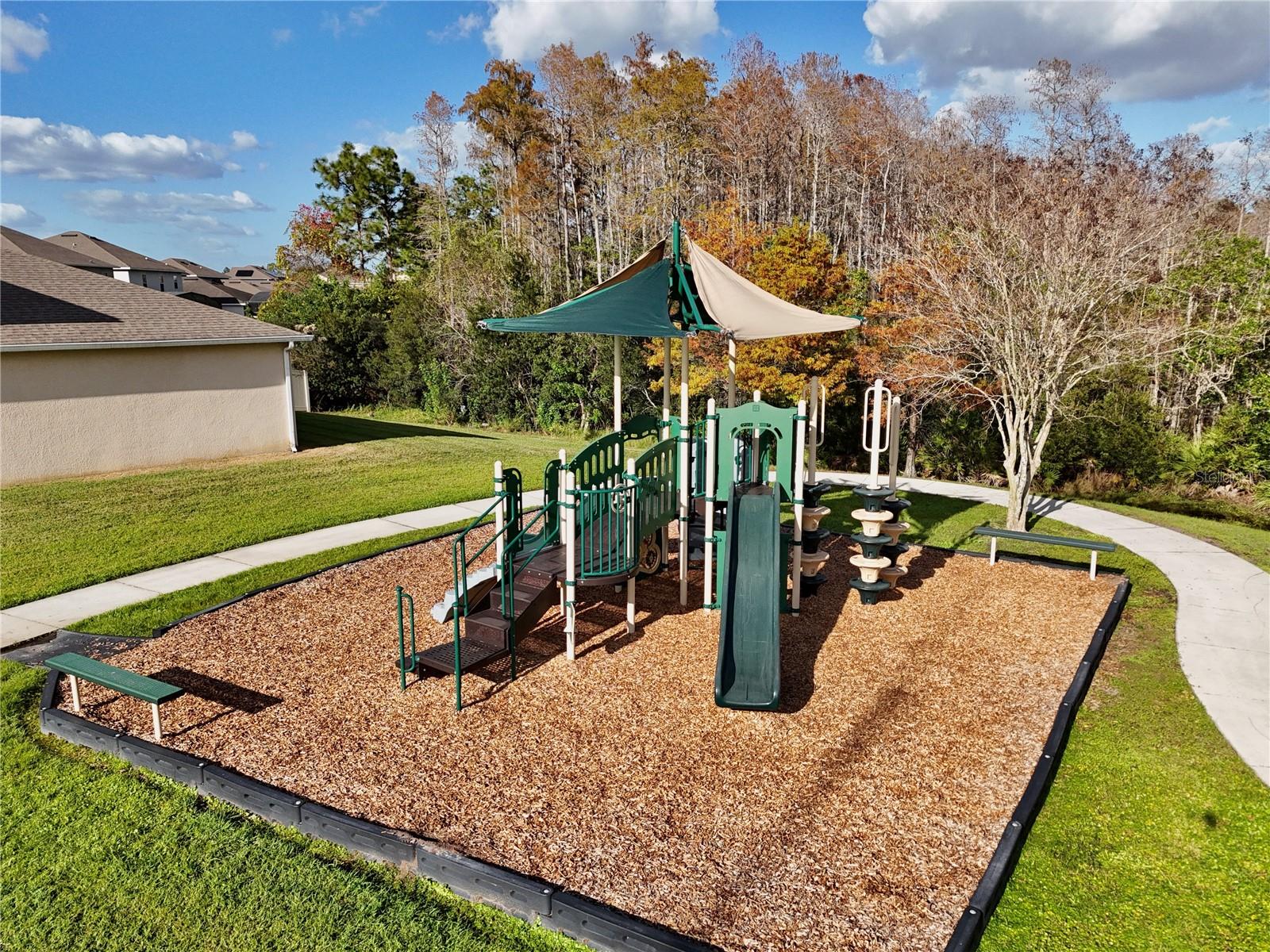 POINTE/HUNTERS CRK - Residential