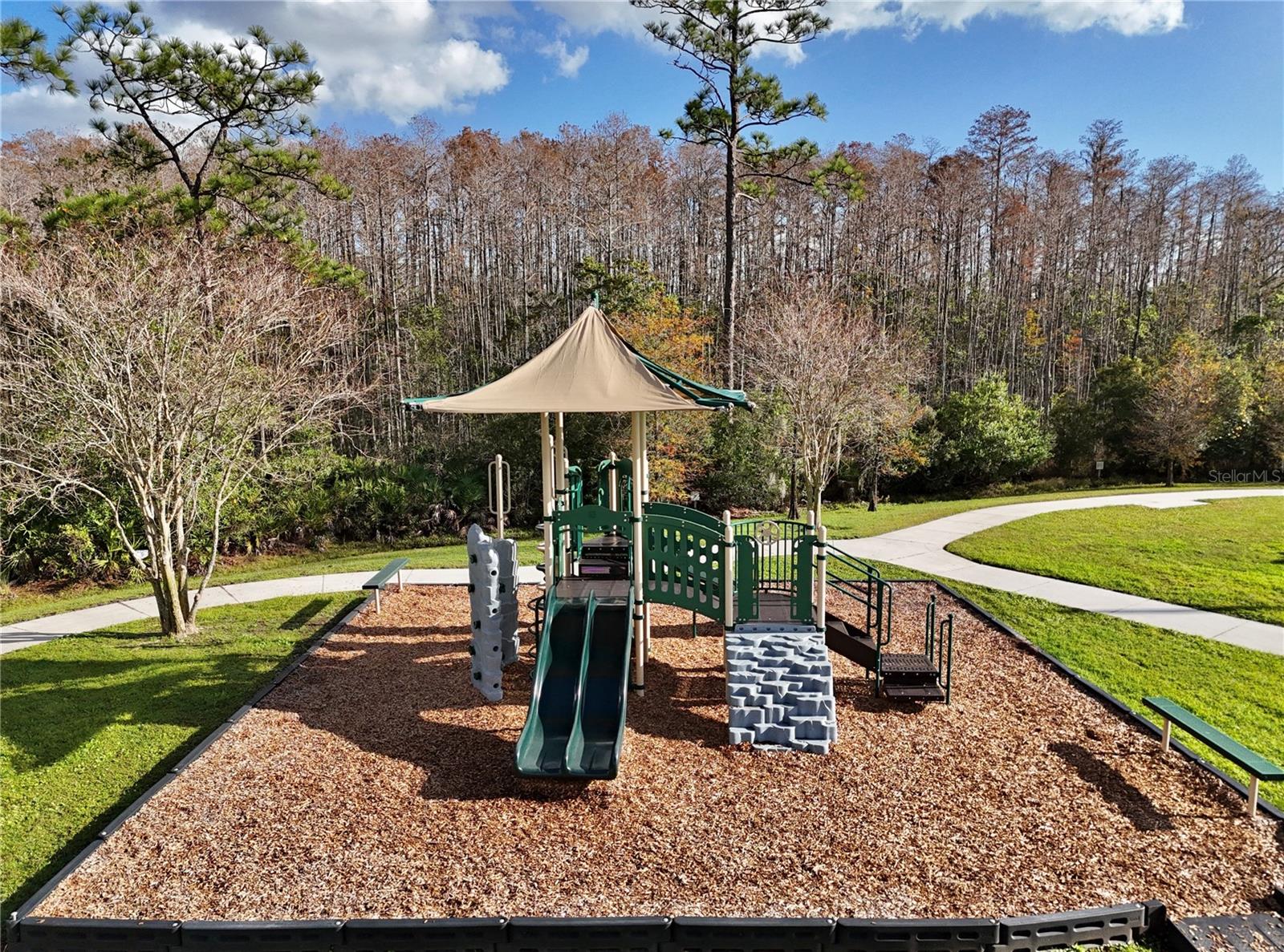 POINTE/HUNTERS CRK - Residential