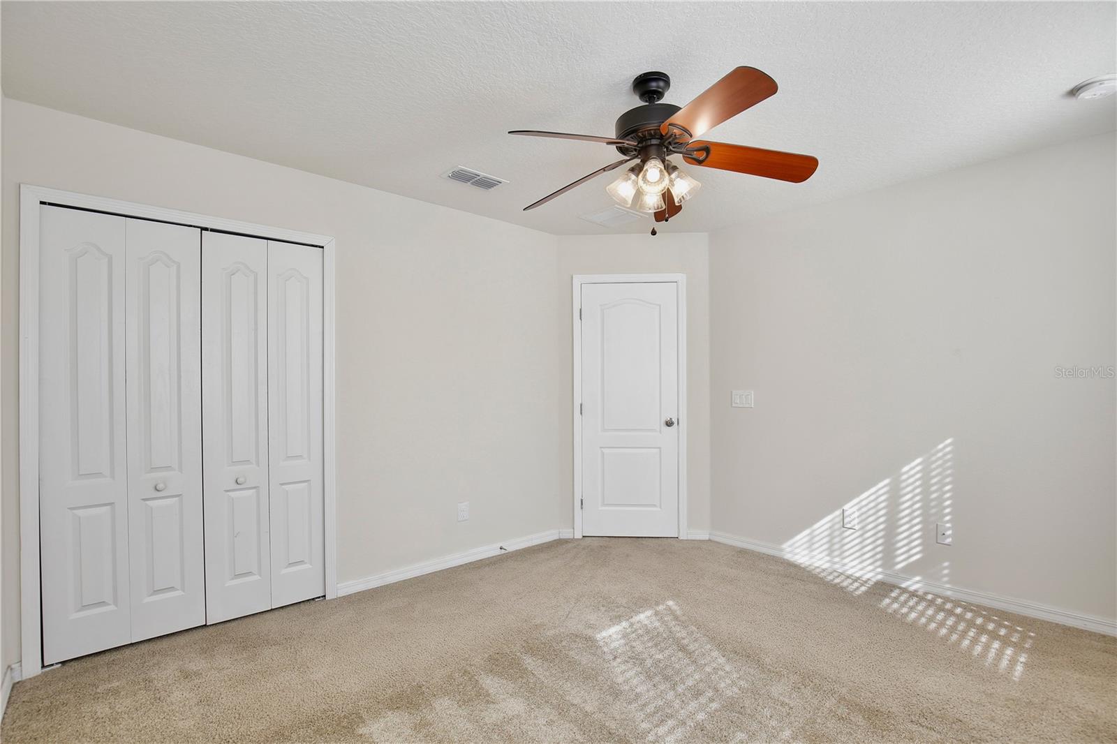 POINTE/HUNTERS CRK - Residential