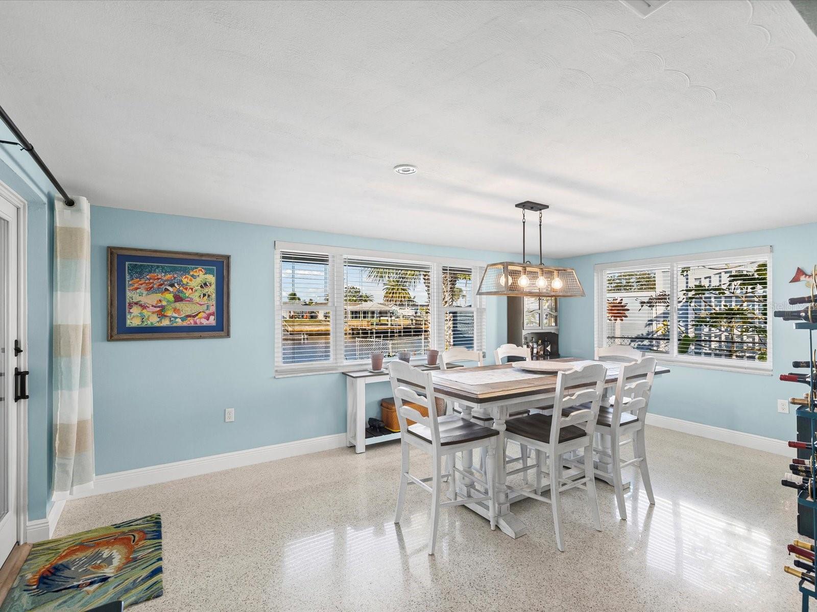 LEISURE BEACH - Residential