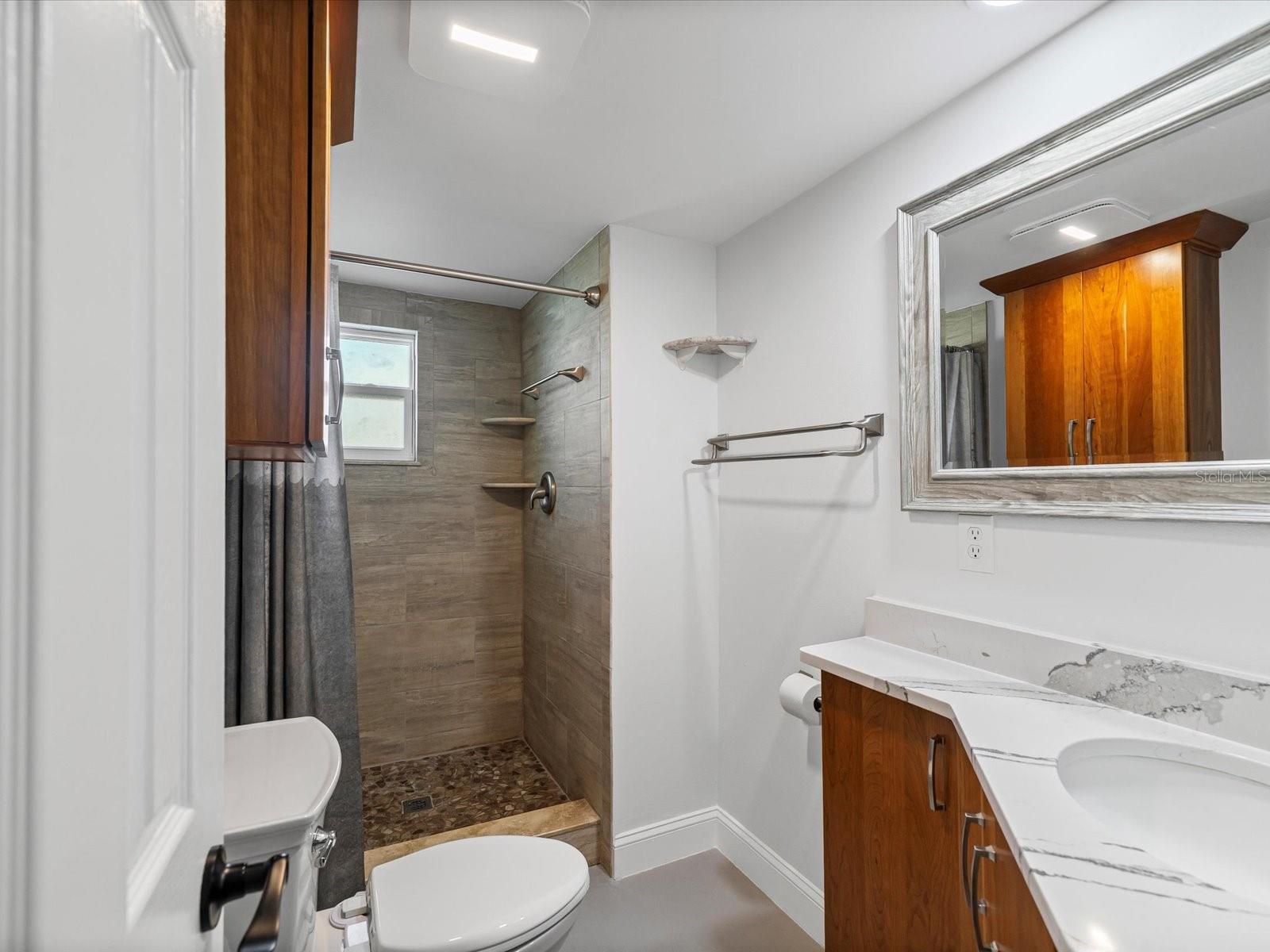 LEISURE BEACH - Residential