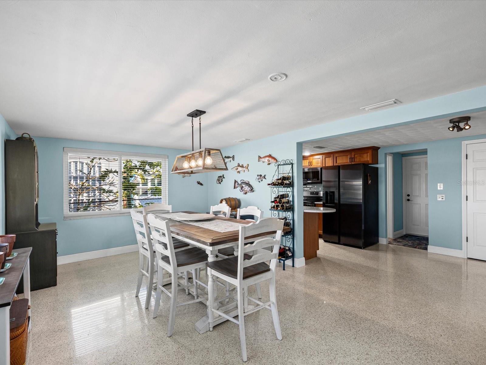 LEISURE BEACH - Residential