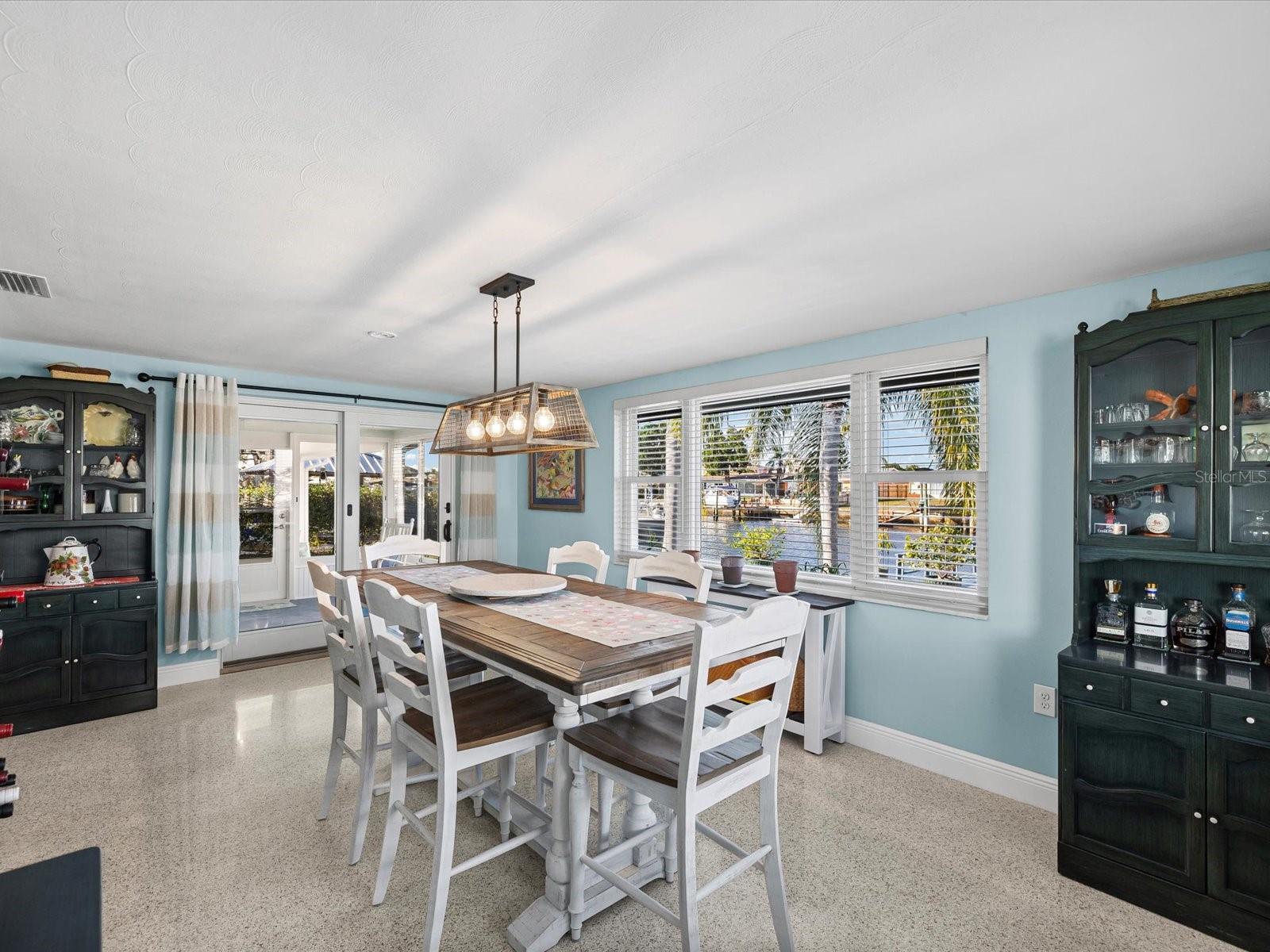 LEISURE BEACH - Residential