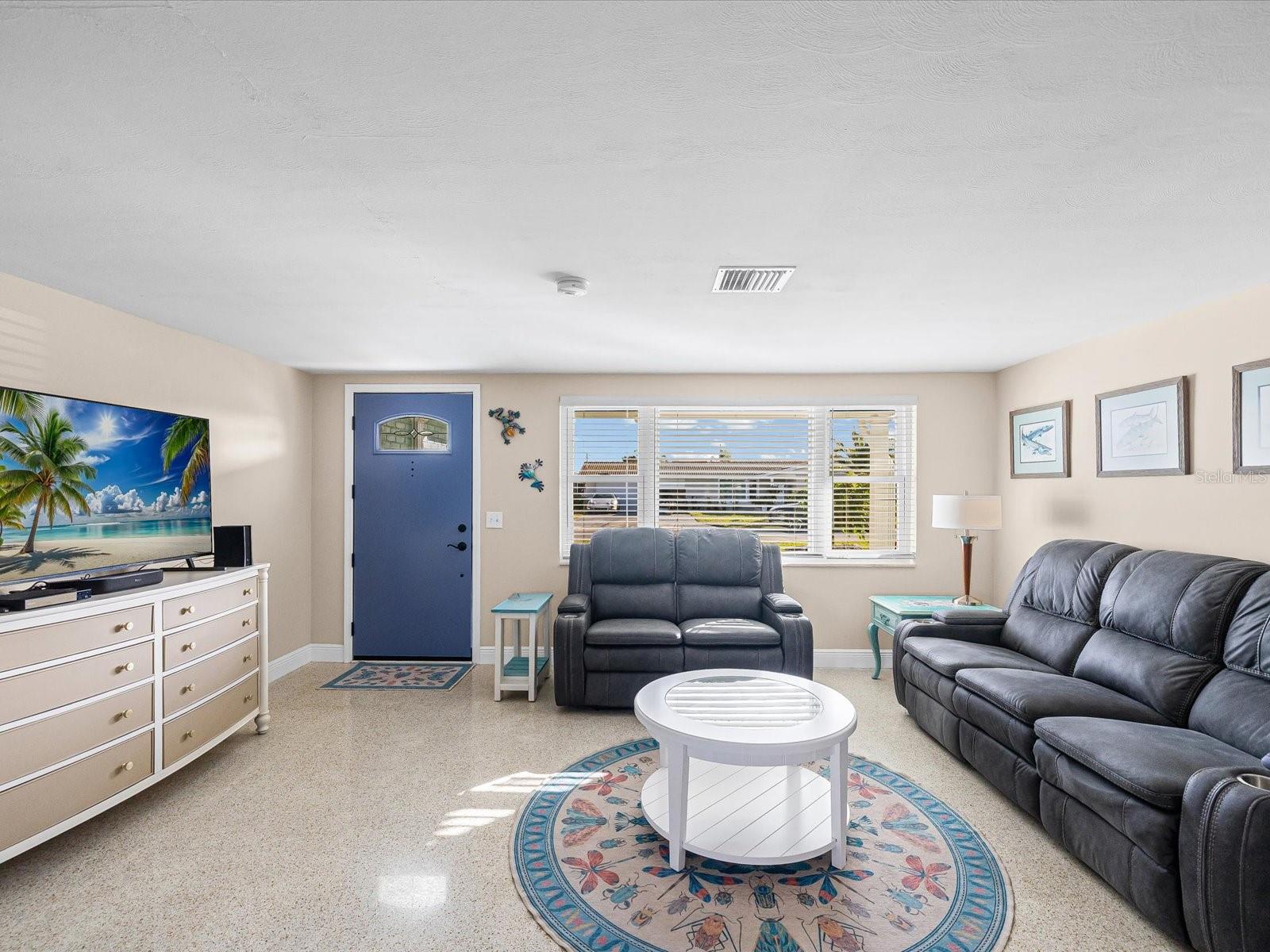 LEISURE BEACH - Residential