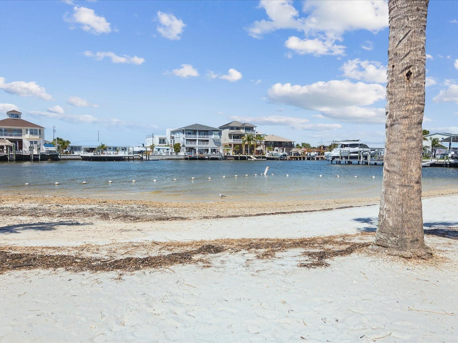 LEISURE BEACH - Residential