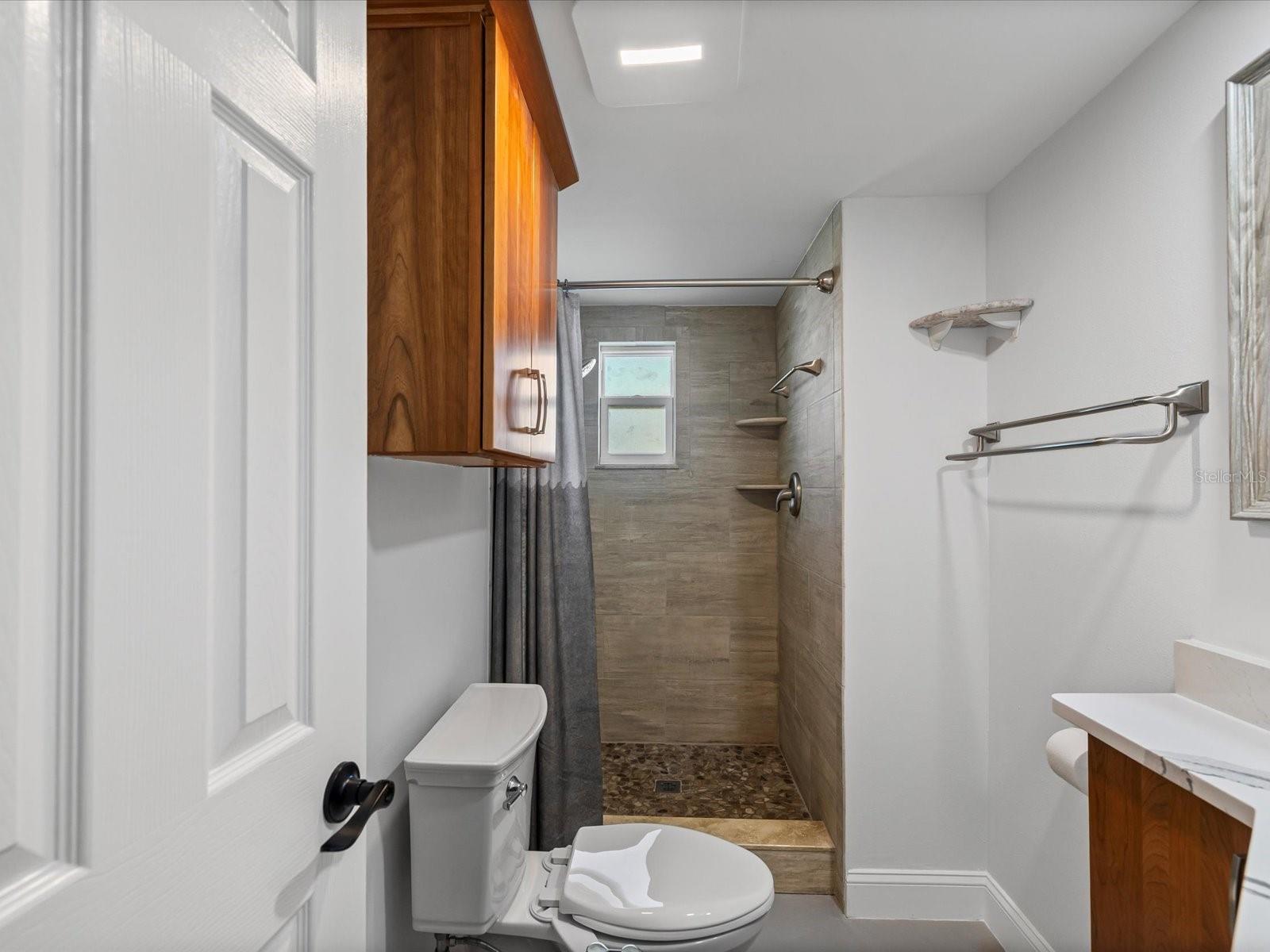 LEISURE BEACH - Residential