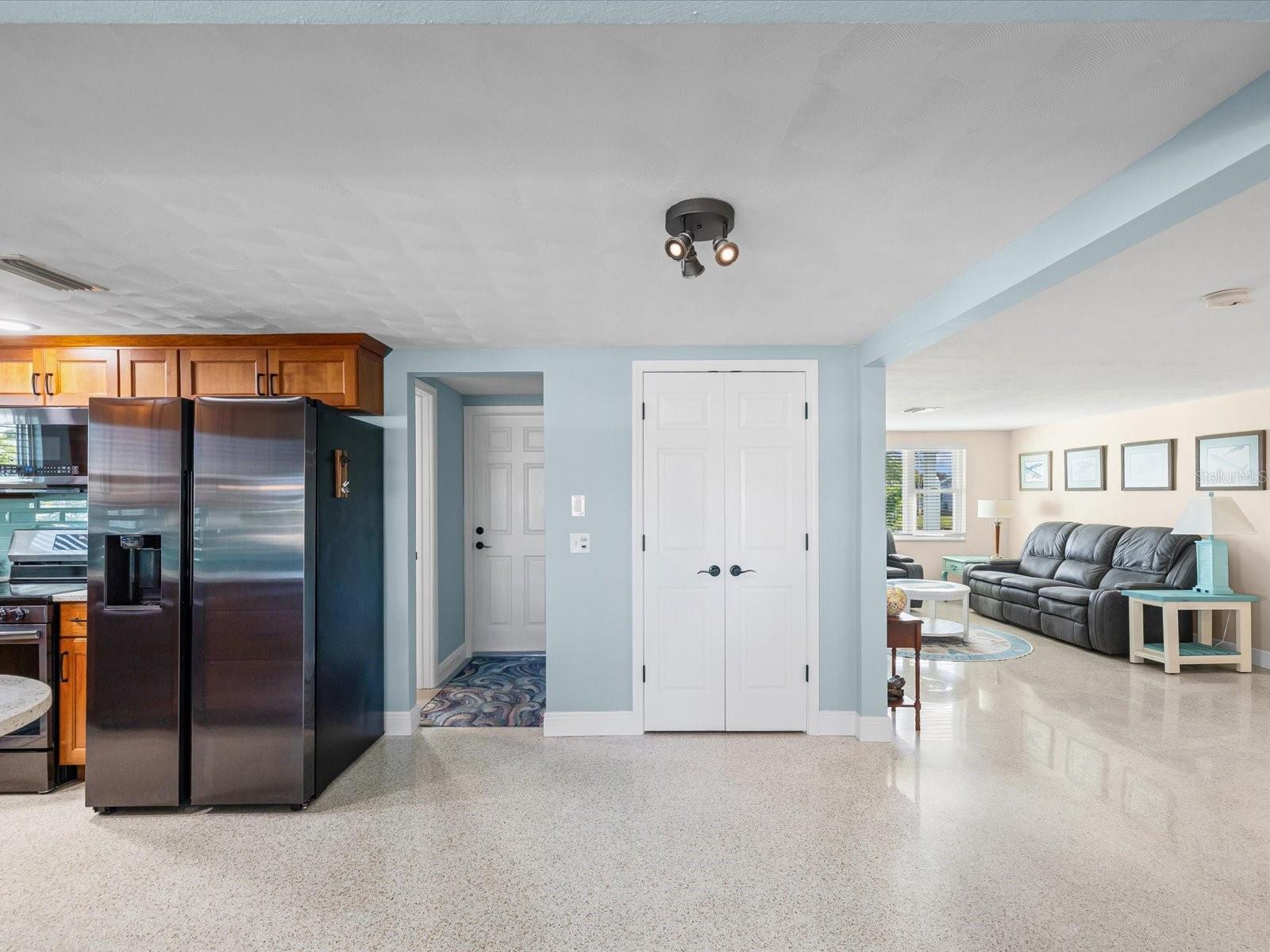 LEISURE BEACH - Residential