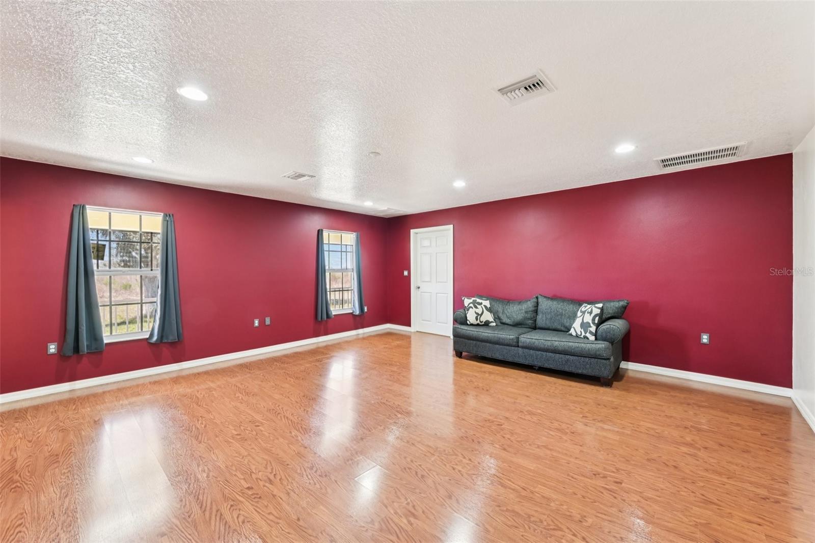 ACREAGE - Residential