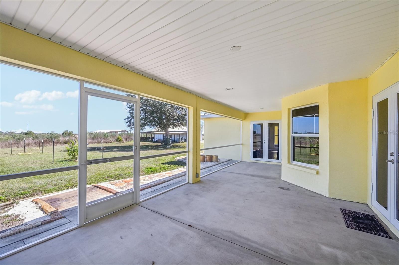 ACREAGE - Residential