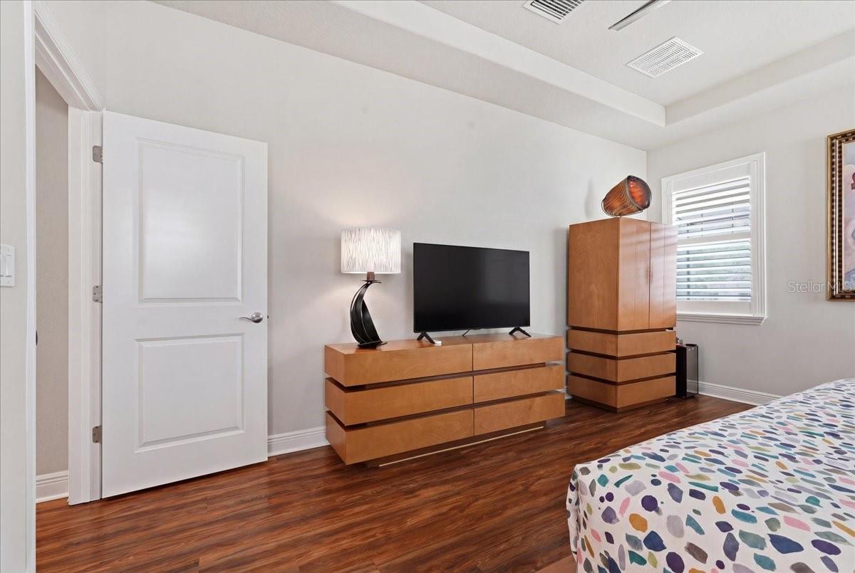 OZONA VILLAGE OF PALM HARBOR - Residential