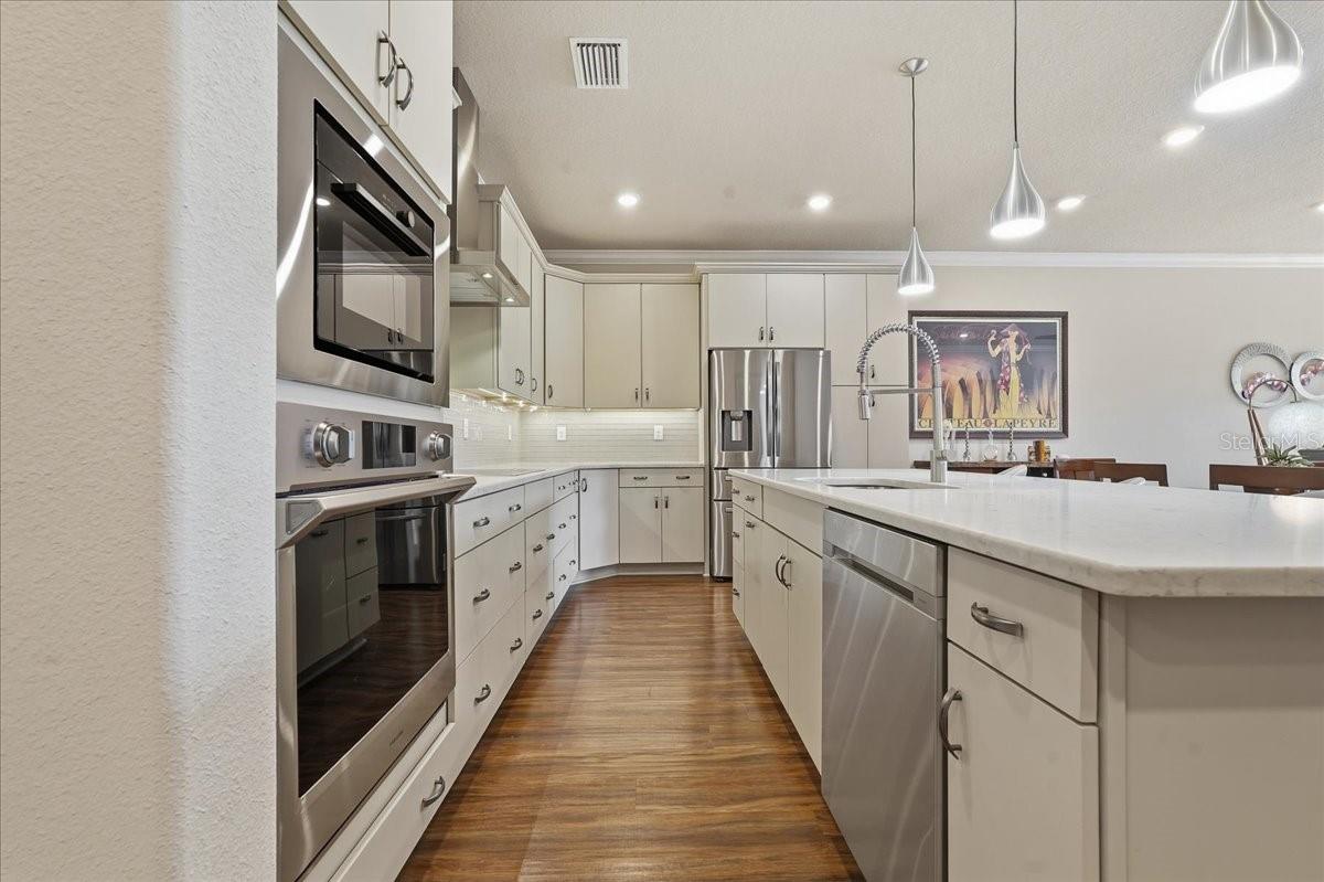 OZONA VILLAGE OF PALM HARBOR - Residential