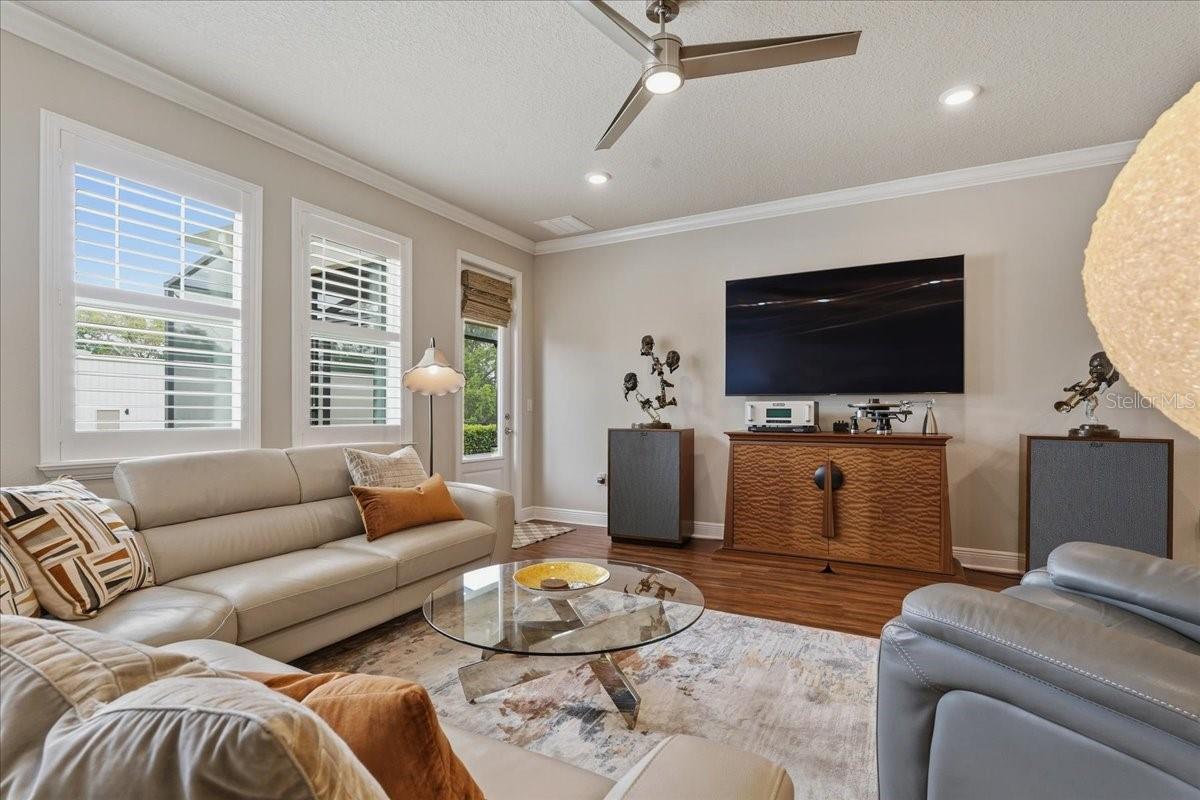 OZONA VILLAGE OF PALM HARBOR - Residential