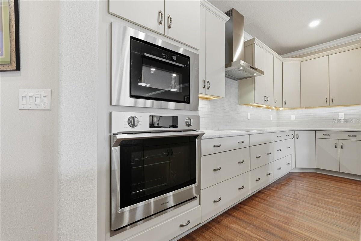 OZONA VILLAGE OF PALM HARBOR - Residential