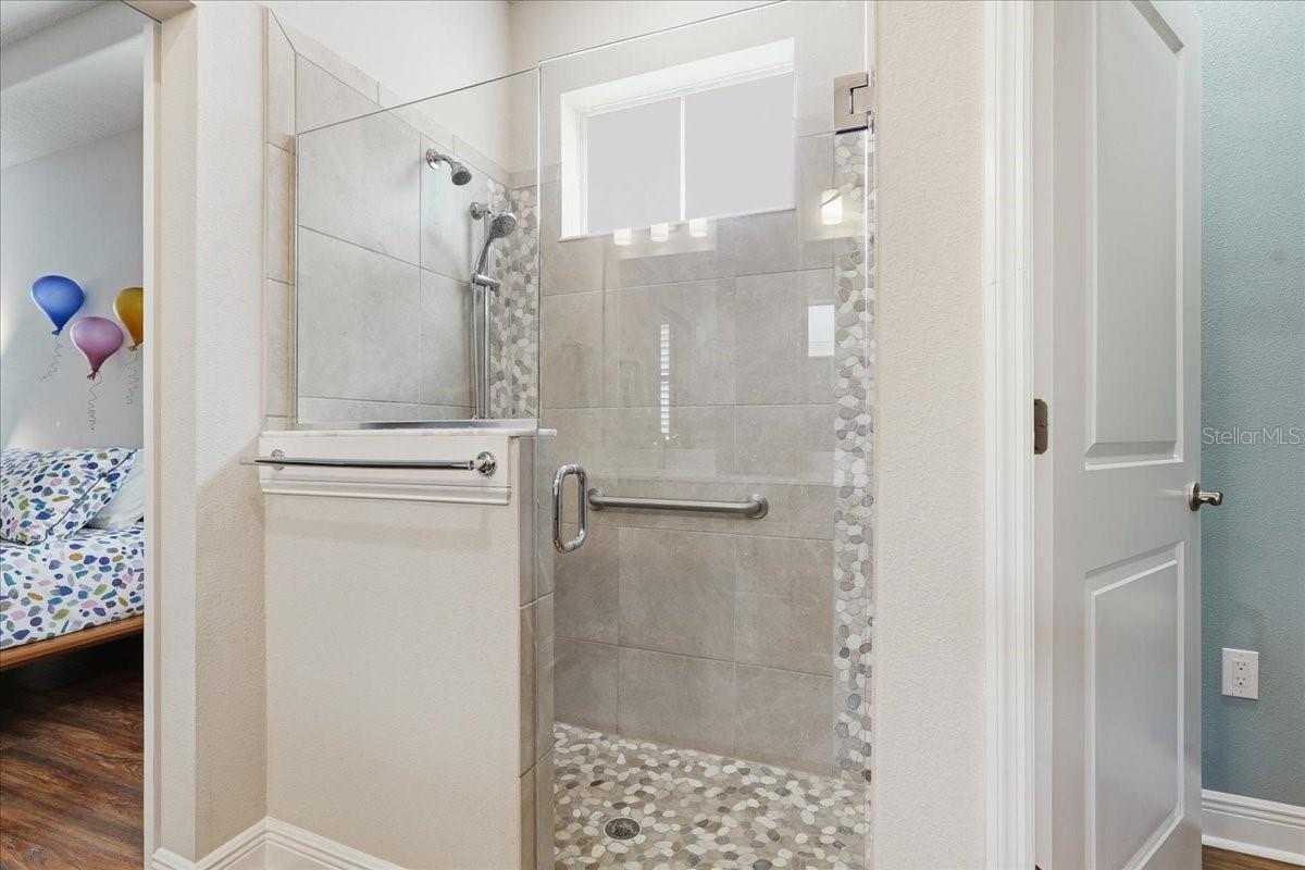 OZONA VILLAGE OF PALM HARBOR - Residential