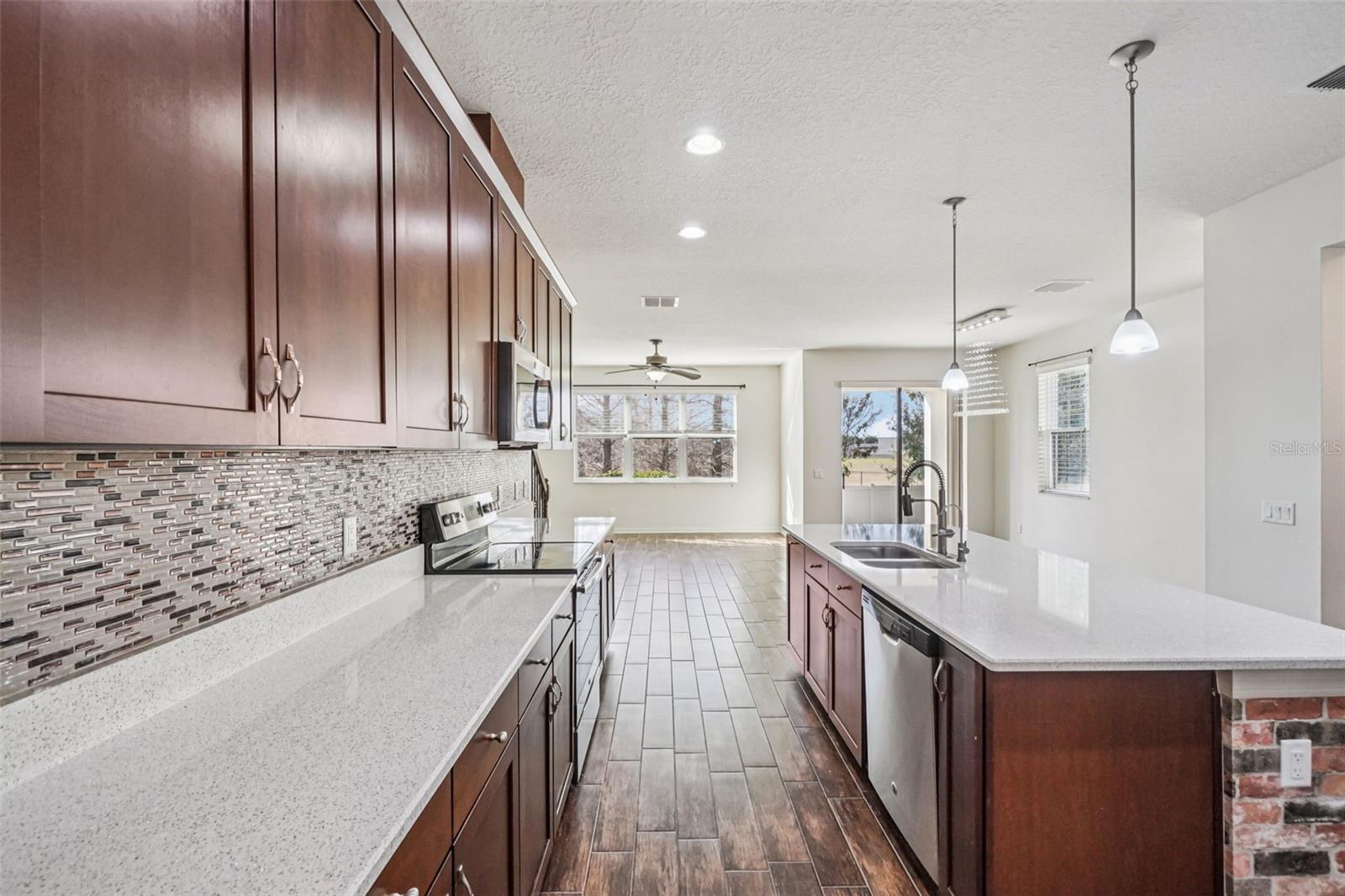 WEST LAKE TWNHMS PH 2 - Residential