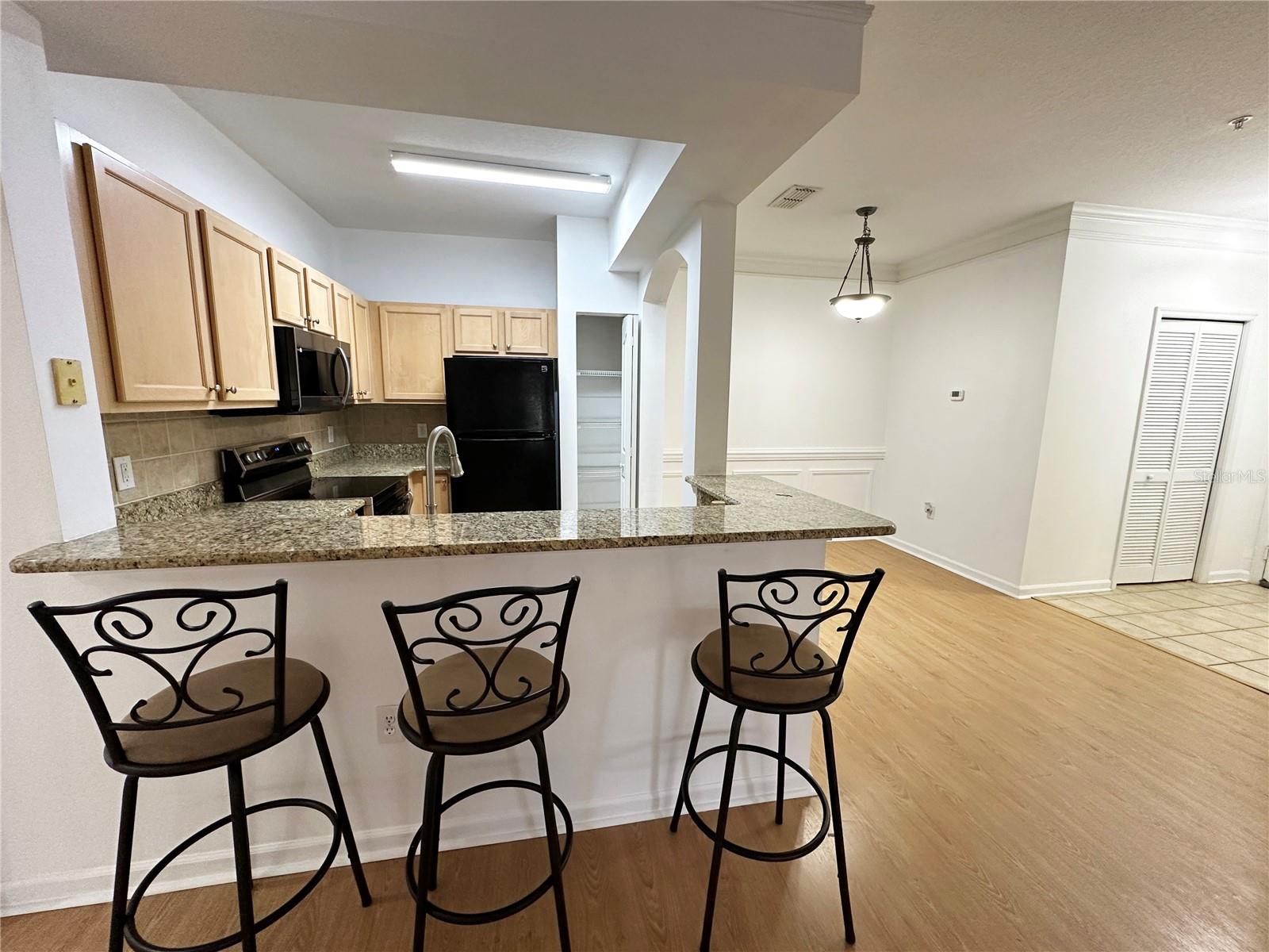 DISCOVERY PALMS CONDOMINIUM - Residential