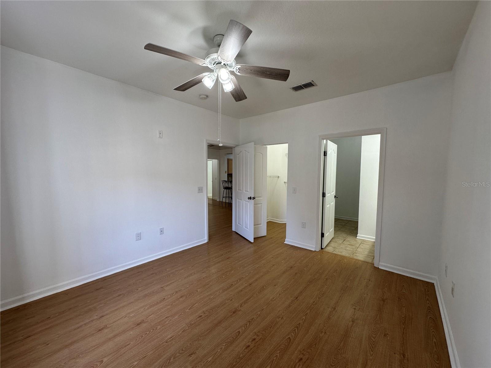 DISCOVERY PALMS CONDOMINIUM - Residential