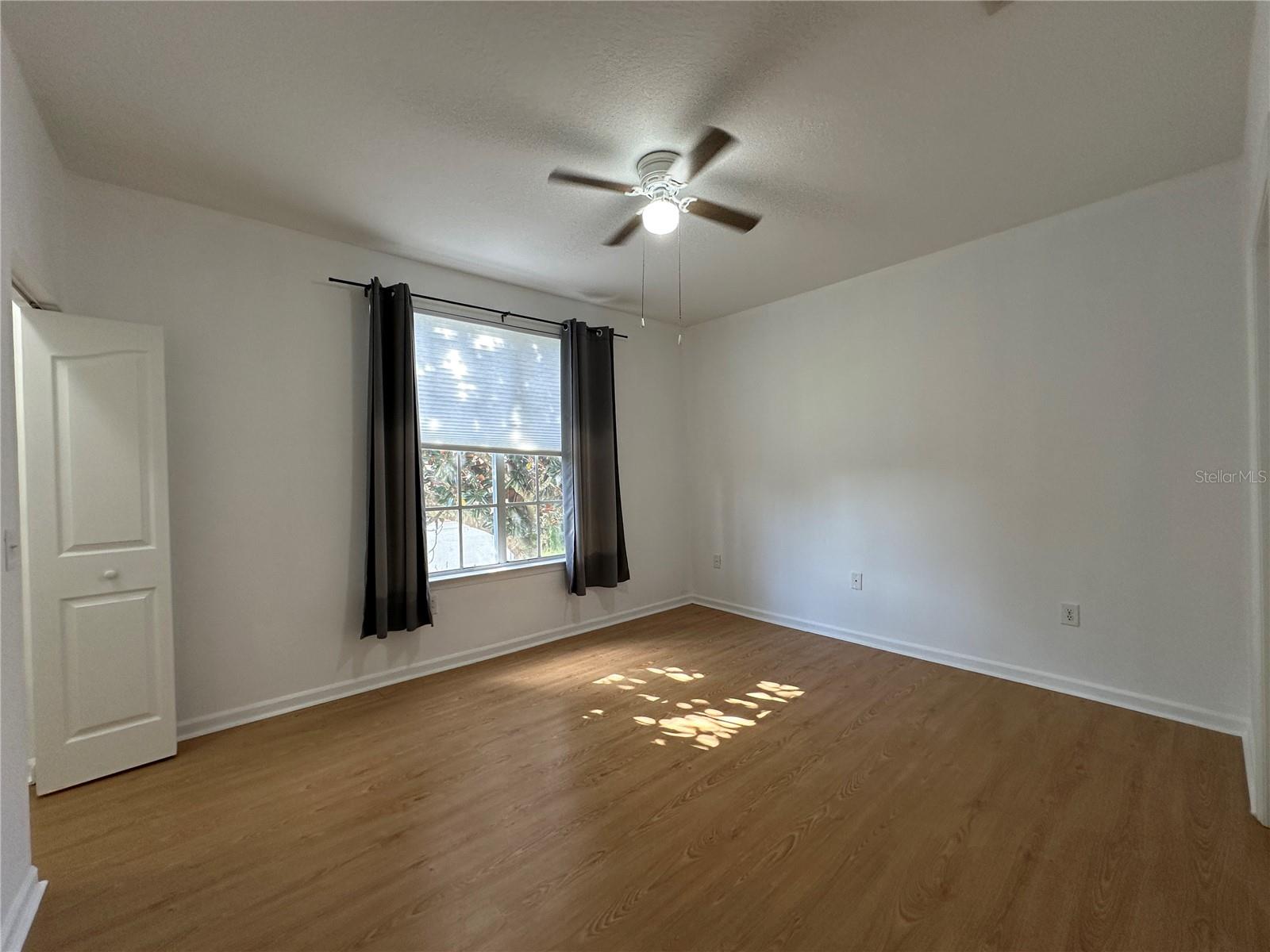 DISCOVERY PALMS CONDOMINIUM - Residential