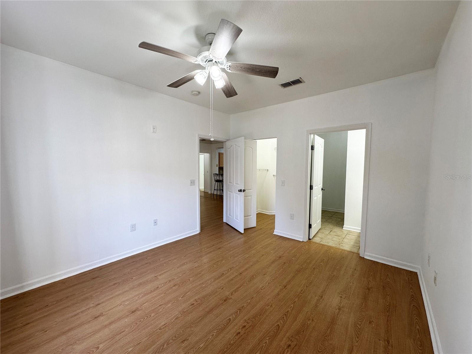 DISCOVERY PALMS CONDOMINIUM - Residential