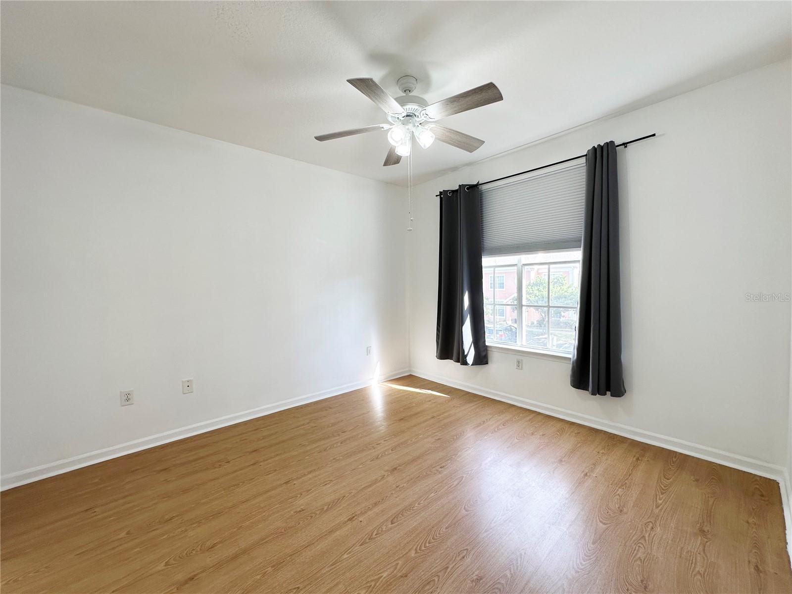 DISCOVERY PALMS CONDOMINIUM - Residential