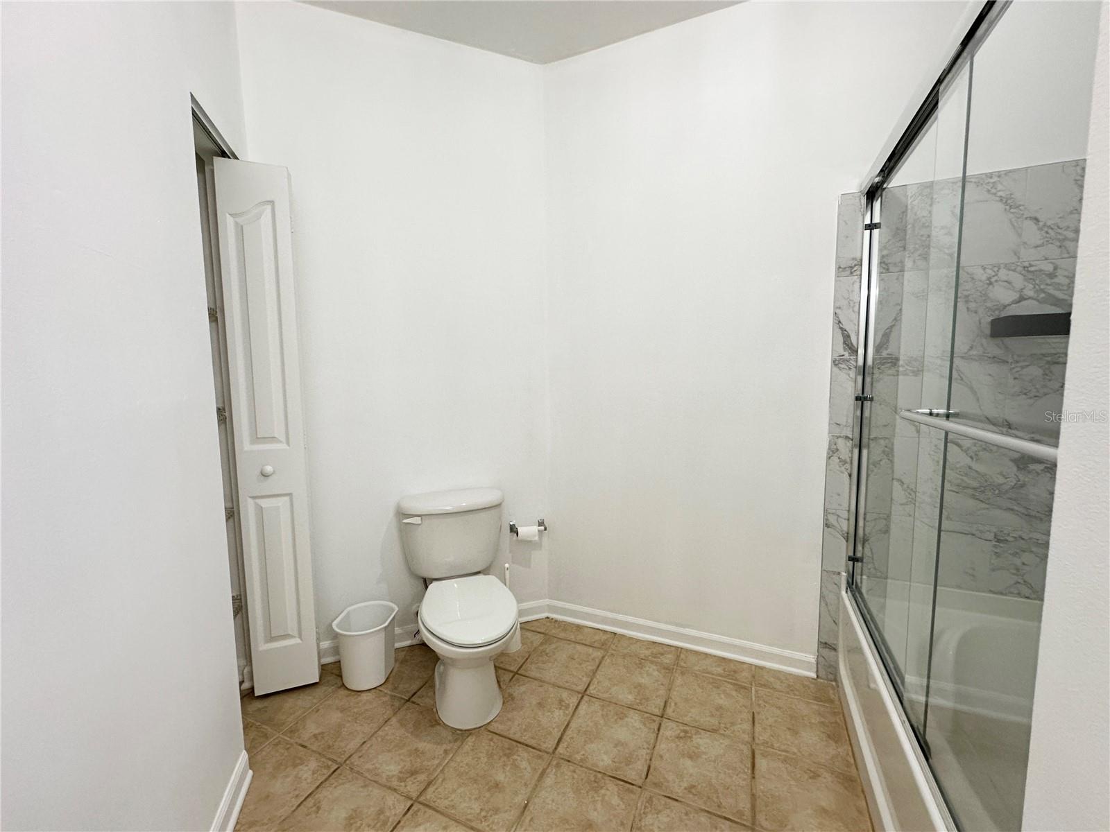 DISCOVERY PALMS CONDOMINIUM - Residential