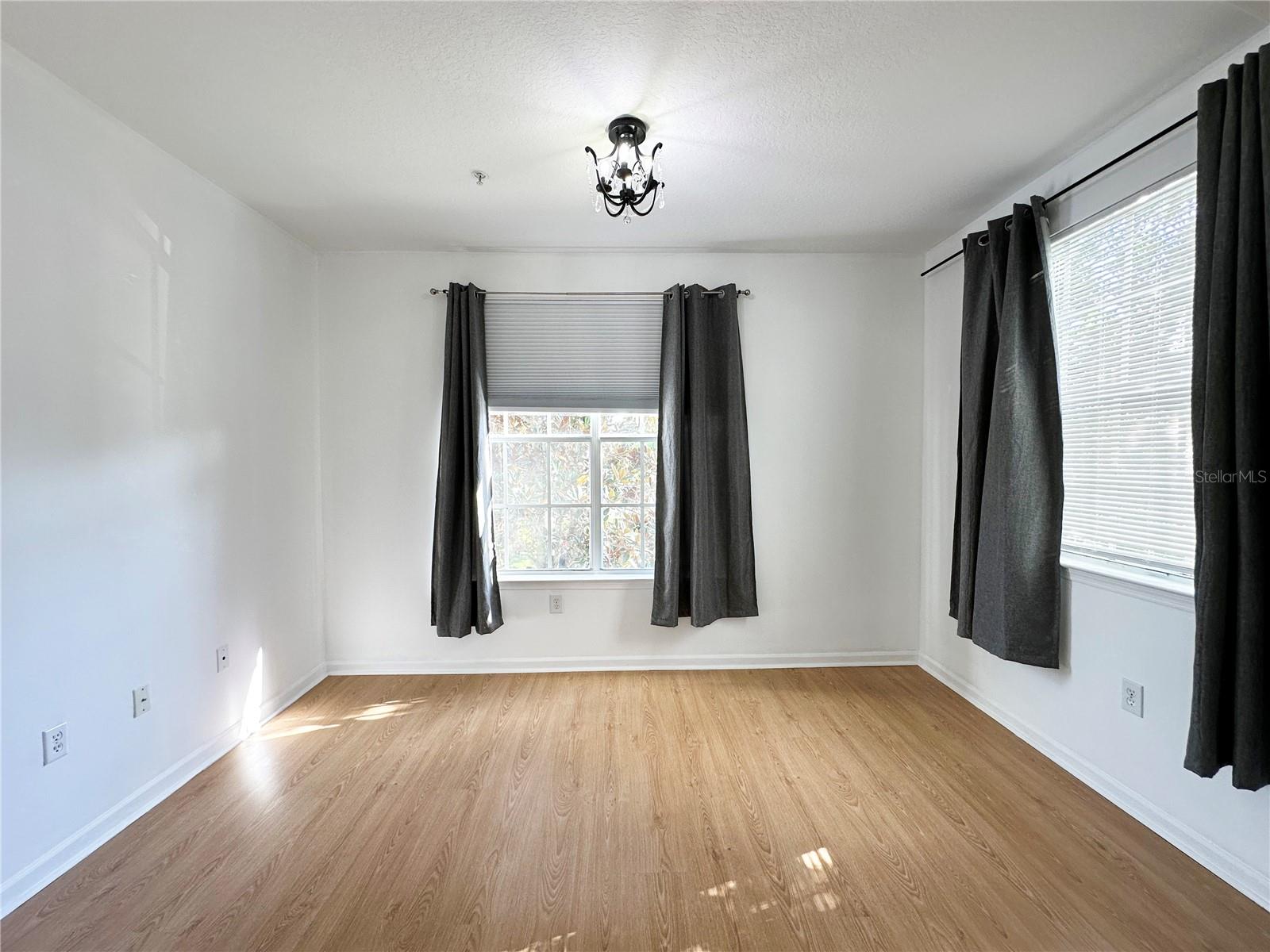 DISCOVERY PALMS CONDOMINIUM - Residential