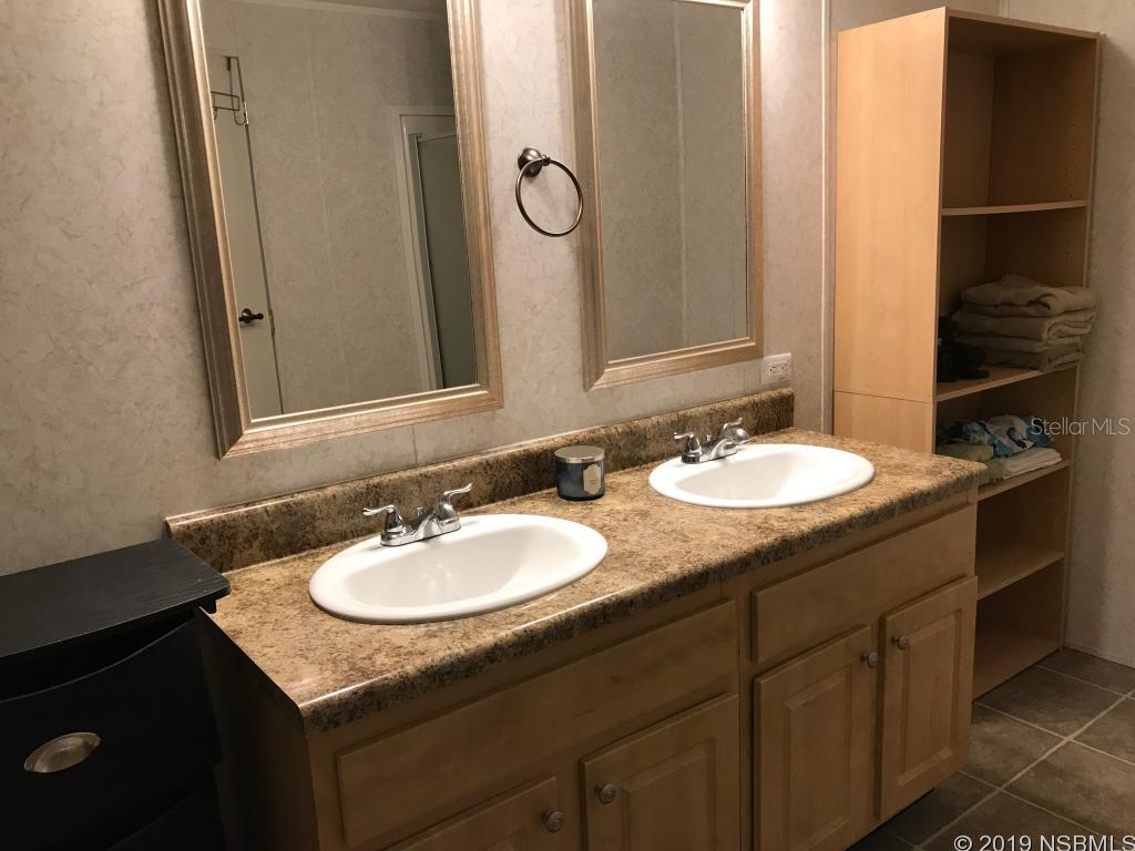 Daytona Twin Oaks Co-Op - Residential