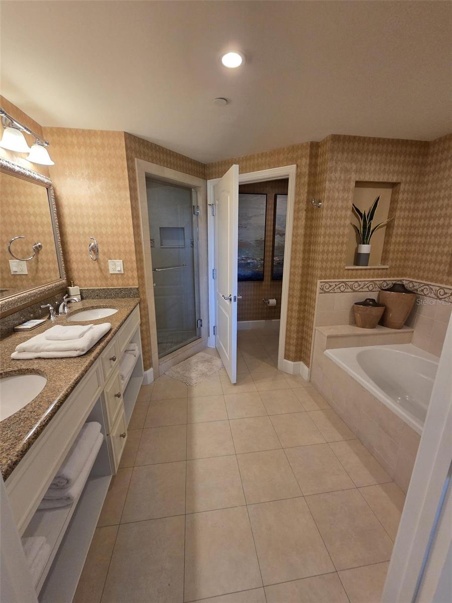 REUNION GRANDE CONDO - Residential Lease