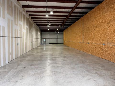 Tiny photo for 2500 NW 6th Street #103, Ocala, FL 34475 (MLS # OM722832)
