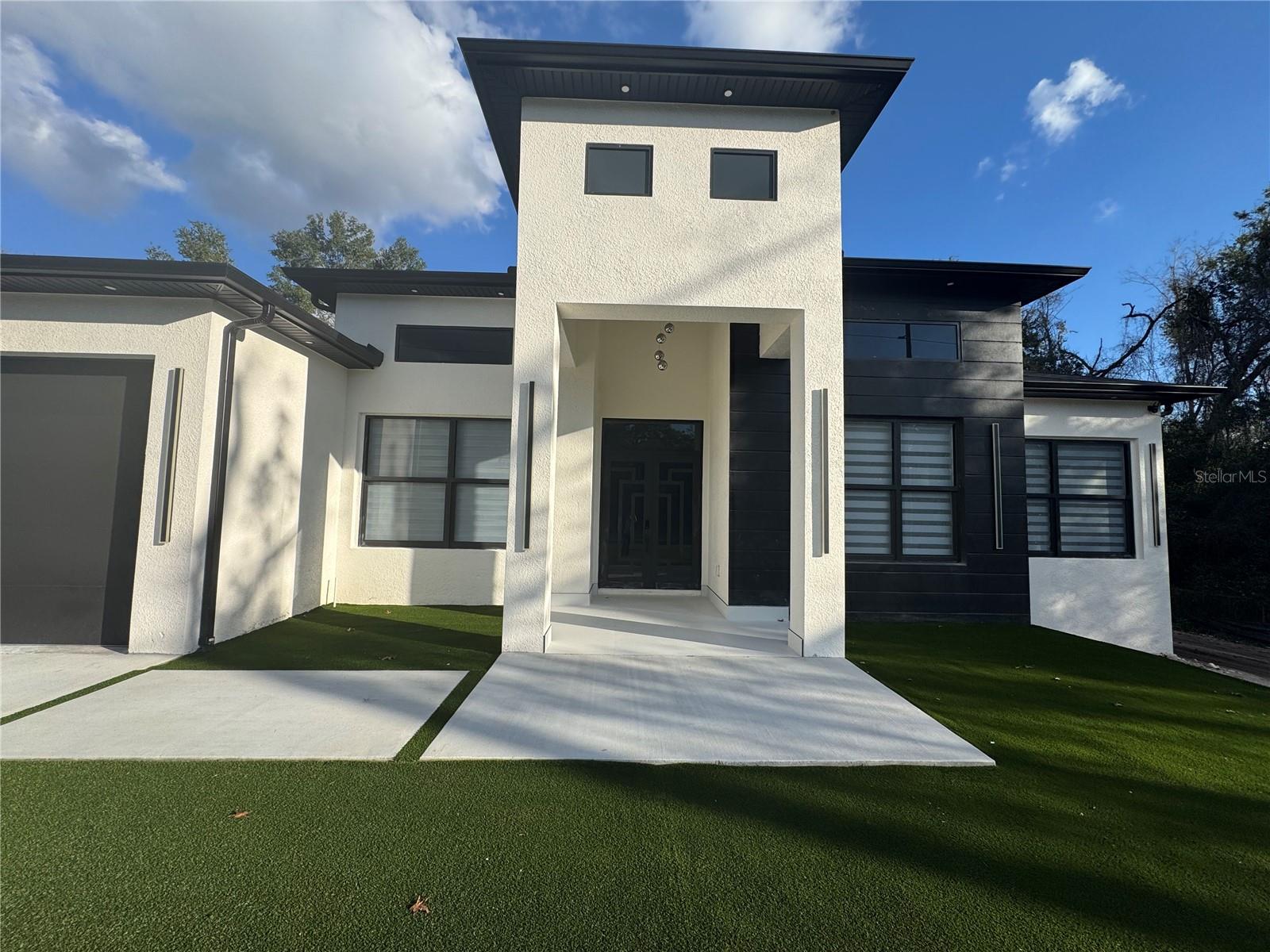 TROJAN TOWN - Residential