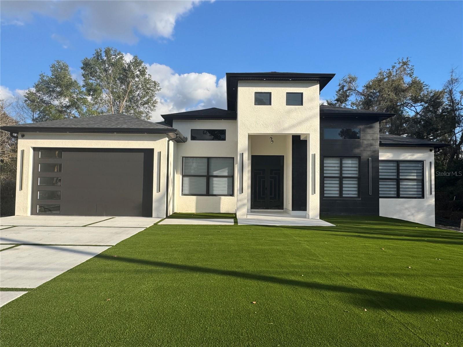 TROJAN TOWN - Residential