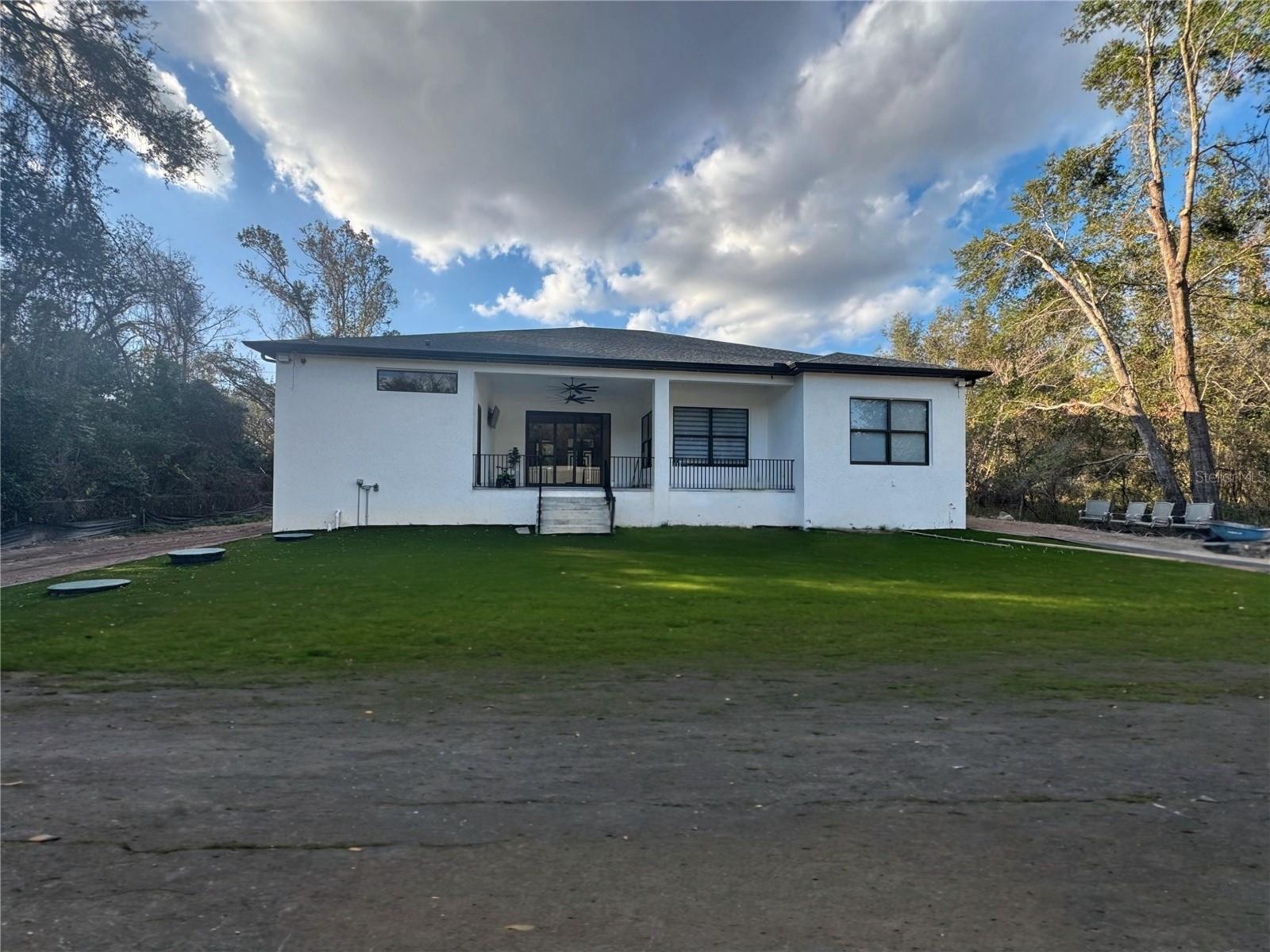 TROJAN TOWN - Residential