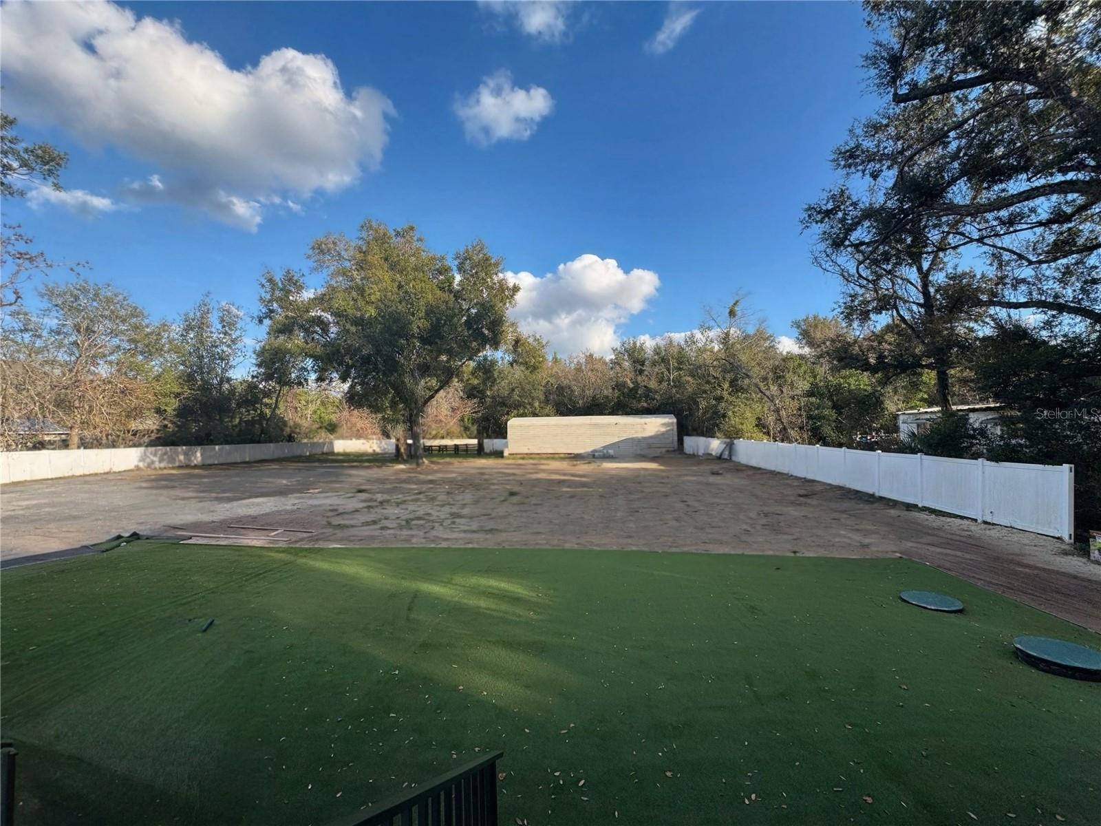 TROJAN TOWN - Residential