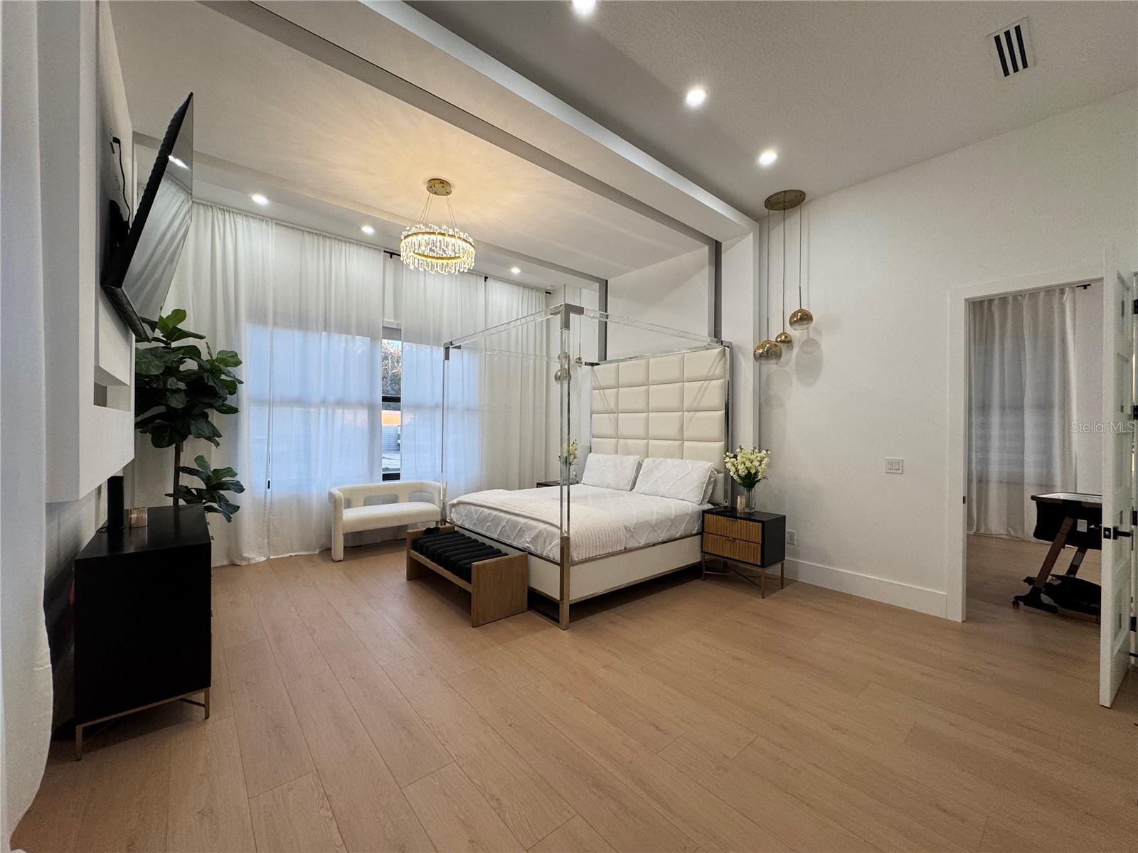 TROJAN TOWN - Residential