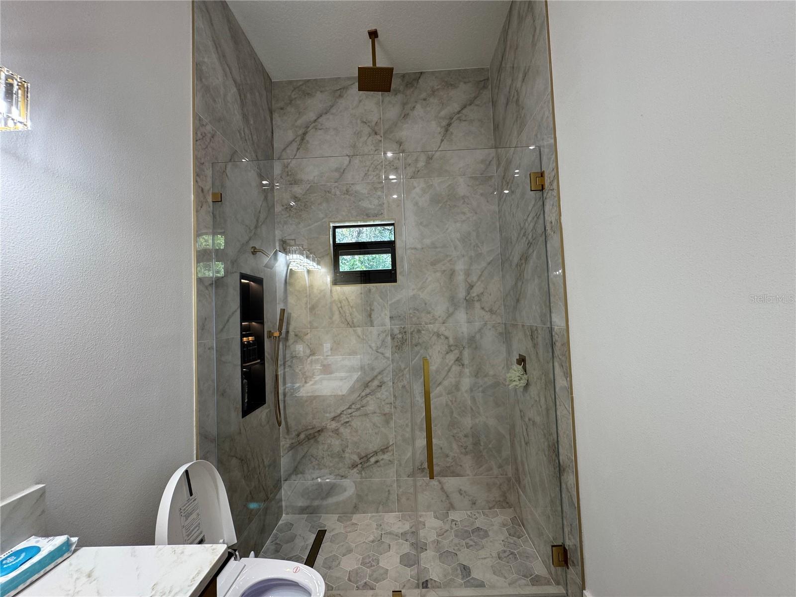 TROJAN TOWN - Residential